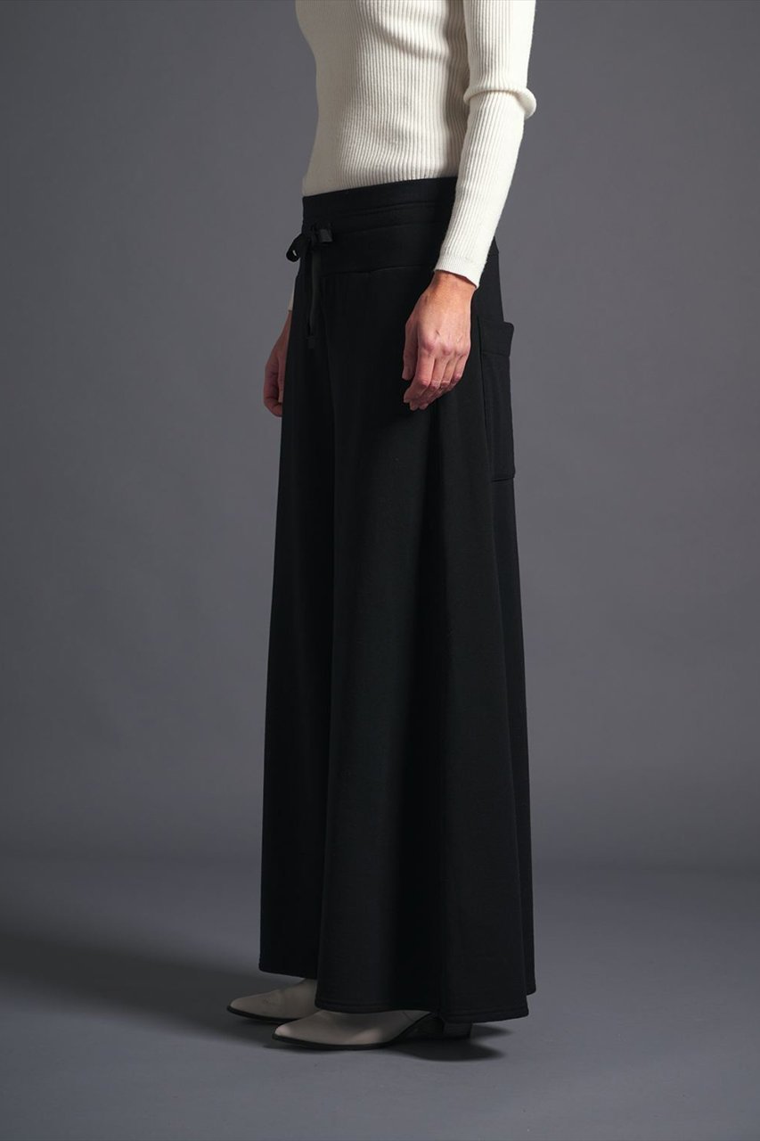 【コグ ザビッグスモーク/COGTHEBIGSMOKE】の【8/1 0:00販売開始】27 LAUREL PALAZZO TROUSERS 人気、トレンドファッション・服の通販 founy(ファニー) 　ファッション　Fashion　レディースファッション　Fashion for Women　パンツ　Pants & Trousers　2025年　2025　2025-2026秋冬・A/W　Autumn/Winter 2025–26 AW25–26　スリム　Slim, Slim Fit　フィット　Fit, Slim Fit　ラグジュアリー　Luxury, Elegant　リラックス　Relax, Relaxed Fit　抗菌　Antibacterial, Bacteria-Resistant　A/W・秋冬　Autumn/Winter　other-7|ID: prp329100004625461 ipo3291000000033230517