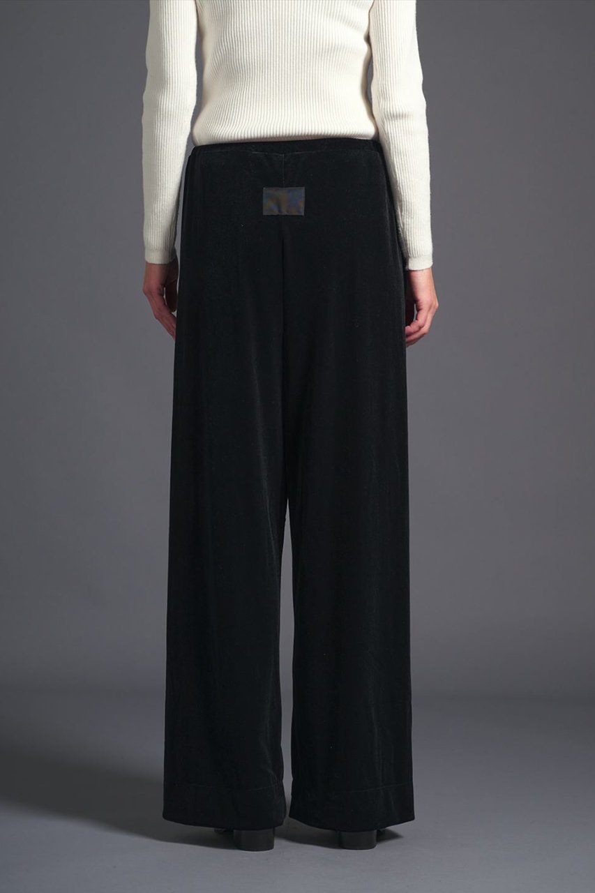 【コグ ザビッグスモーク/COGTHEBIGSMOKE】の【8/1 0:00販売開始】54 ALISON TROUSERS 人気、トレンドファッション・服の通販 founy(ファニー) 　ファッション　Fashion　レディースファッション　Fashion for Women　パンツ　Pants & Trousers　2025年　2025　2025-2026秋冬・A/W　Autumn/Winter 2025–26 AW25–26　カットソー　Cut and Sewn Top　ドローストリング　Drawstring, Pull Cord　ビッグ　Big, Oversized　ベロア　Velour, Soft Velvet　リラックス　Relax, Relaxed Fit　エレガント 上品　Elegant　A/W・秋冬　Autumn/Winter　other-8|ID: prp329100004625463 ipo3291000000033230540