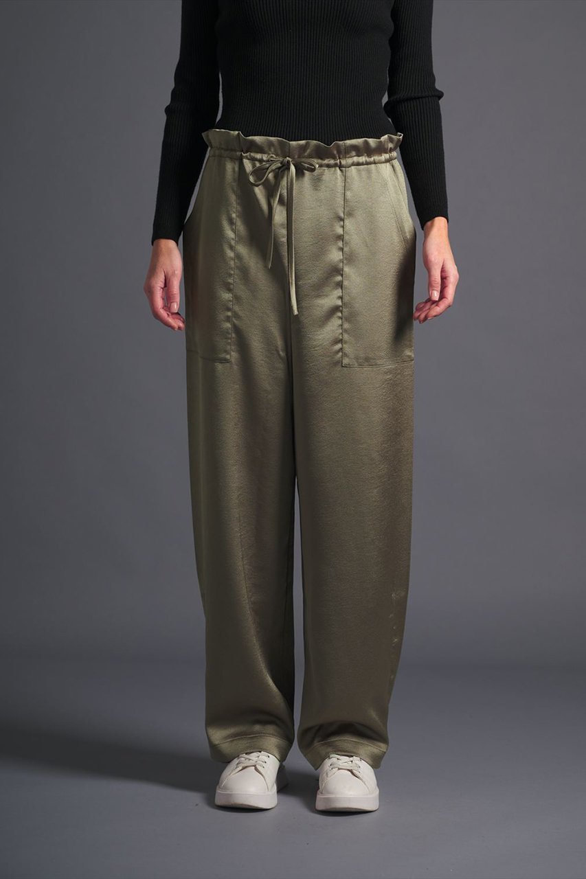 【コグ ザビッグスモーク/COGTHEBIGSMOKE】の52 MOE LOOSE TROUSERS 人気、トレンドファッション・服の通販 founy(ファニー) ファッション Fashion レディースファッション Fashion for Women パンツ Pants & Trousers シルク Silk, 100% Silk リラックス Relax, Relaxed Fit 再入荷 Restock / Back in Stock other-8|ID: prp329100004625464 ipo3291000000036058238