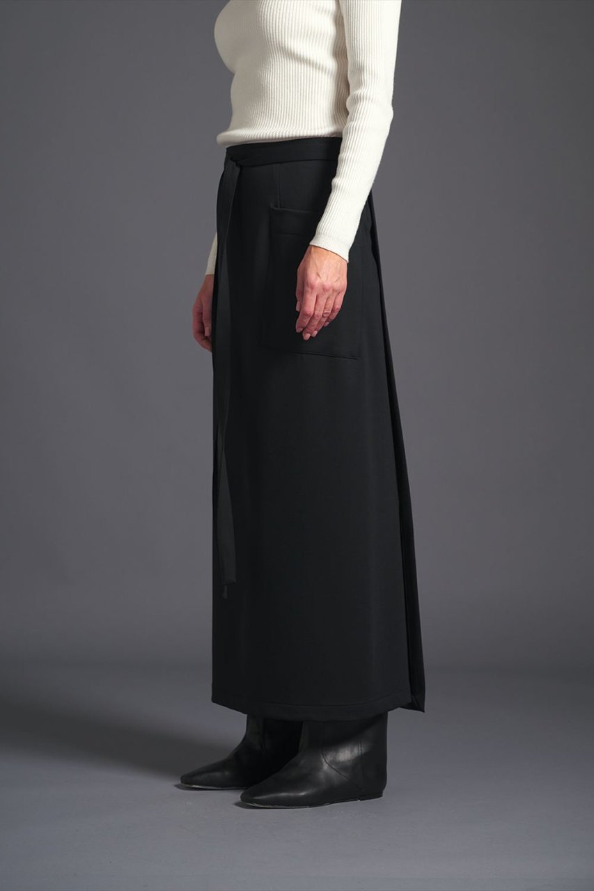 【コグ ザビッグスモーク/COGTHEBIGSMOKE】の【8/1 0:00販売開始】12 MIRANDA WRAP SKIRT 人気、トレンドファッション・服の通販 founy(ファニー) 　ファッション　Fashion　レディースファッション　Fashion for Women　スカート　Skirts　ロングスカート　Long Skirts / Maxi & Midi Skirts　2025年　2025　2025-2026秋冬・A/W　Autumn/Winter 2025–26 AW25–26　クール　Cool, Chic　シンプル　Simple, Minimal　ダブル　Double, Double-Breasted　パッチ　Patch, Appliqué　フェイス　Face, Facial Design　ポケット　Pocket, Pocket Detail　ラップ　Wrap, Wrap Design　ロング　Long, Long-Length　A/W・秋冬　Autumn/Winter　other-7|ID: prp329100004625471 ipo3291000000033230616