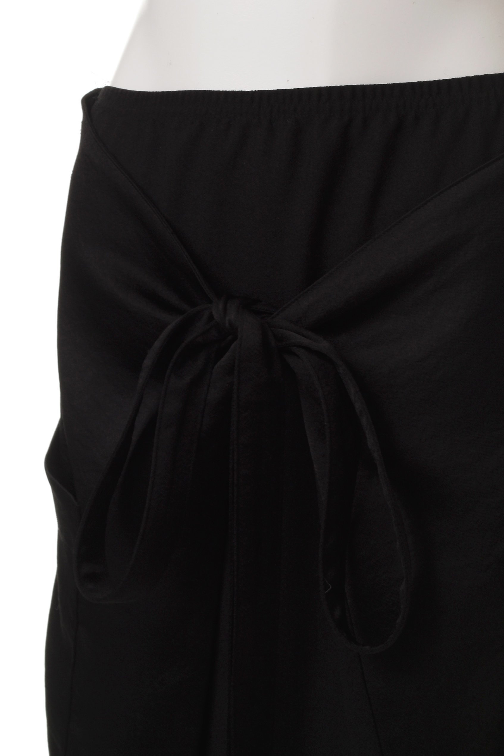 【コグ ザビッグスモーク/COGTHEBIGSMOKE】の【8/1 0:00販売開始】53 MINA DOUBLE WRAP SKIRT 人気、トレンドファッション・服の通販 founy(ファニー) 　ファッション　Fashion　レディースファッション　Fashion for Women　スカート　Skirts　ロングスカート　Long Skirts / Maxi & Midi Skirts　2025年　2025　2025-2026秋冬・A/W　Autumn/Winter 2025–26 AW25–26　サテン　Satin, Glossy Fabric　シルク　Silk, 100% Silk　シンプル　Simple, Minimal　ジョーゼット　Georgette, Semi-Sheer Fabric　タイトスカート　Pencil Skirt, Tight Skirt　ポケット　Pocket, Pocket Detail　ラップ　Wrap, Wrap Design　ロング　Long, Long-Length　A/W・秋冬　Autumn/Winter　other-5|ID: prp329100004625474 ipo3291000000033230644
