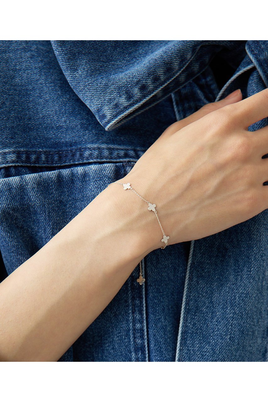 【ウィムガゼット/Whim Gazette】の【Hoaw.】Flower Chain ブレスレット 人気、トレンドファッション・服の通販 founy(ファニー) 　ファッション　Fashion　レディースファッション　Fashion for Women　ジュエリー　Jewelry　チェーン＆カフブレスレット　Cuff & Chain Bracelets　バングル・カフブレスレット　Bangles & Cuff Bracelets　アクセサリー　Fashion Accessories　シューズ　Shoes, Footwear　シルバー　Silver, Metallic Silver　スタンダード　Standard, Basic　チェーン　Chain, Chain Strap　ネックレス　Necklace, Pendant Necklace　フラワー　Flower, Floral　ブレスレット　Bracelet, Wristband　おすすめ　Recommended / Our Picks　エレガント 上品　Elegant　other-2|ID: prp329100004626268 ipo3291000000035663734