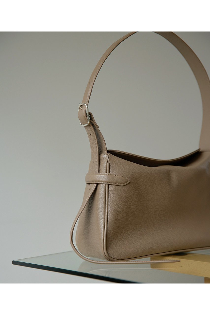 【ウィムガゼット/Whim Gazette】の【Hoaw.】スクエアショルダーバッグ 人気、トレンドファッション・服の通販 founy(ファニー) 　ファッション　Fashion　レディースファッション　Fashion for Women　バッグ　Bags　アクセサリー　Fashion Accessories　コンパクト　Compact, Small Size　シューズ　Shoes, Footwear　スクエア　Square, Square Shape　財布　Wallet, Purse　フォルム　Silhouette, Form　フラップ　Flap, Flap Pocket　ポケット　Pocket, Pocket Detail　ポーチ　Pouch, Small Case　マグネット　Magnet, Magnetic Closure　再入荷　Restock / Back in Stock　other-2|ID: prp329100004626276 ipo3291000000035451679