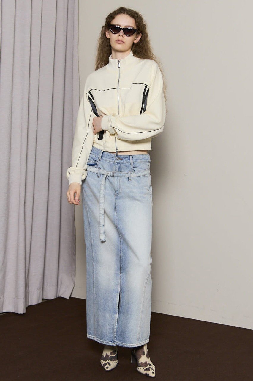 【メゾンスペシャル/MAISON SPECIAL】のFront Zip High Neck Jersey Tops/フロントジップハイネックジャージトップス 人気、トレンドファッション・服の通販 founy(ファニー) 　ファッション　Fashion　レディースファッション　Fashion for Women　トップス・カットソー　Cut & Sew Tops　シャツ・ブラウス・オフィスカジュアル　Elegant Blouses & Button-Ups　ロングTシャツ・Tシャツ　Longline T-Shirts & Tees　カットソー・ベーシックTシャツ　Cut-and-Sewn Tops / Stretch Tees & Basics　2025年　2025　2025-2026秋冬・A/W　Autumn/Winter 2025–26 AW25–26　インナー　Innerwear　ストレッチ　Stretch, Stretchy Fabric　スリーブ　Sleeve, Long Sleeve / Short Sleeve　ハイネック　High Neck, Mock Neck　ロング　Long, Long-Length　A/W・秋冬　Autumn/Winter　羽織　Haori, Light Jacket　other-4|ID: prp329100004626343 ipo3291000000033244186