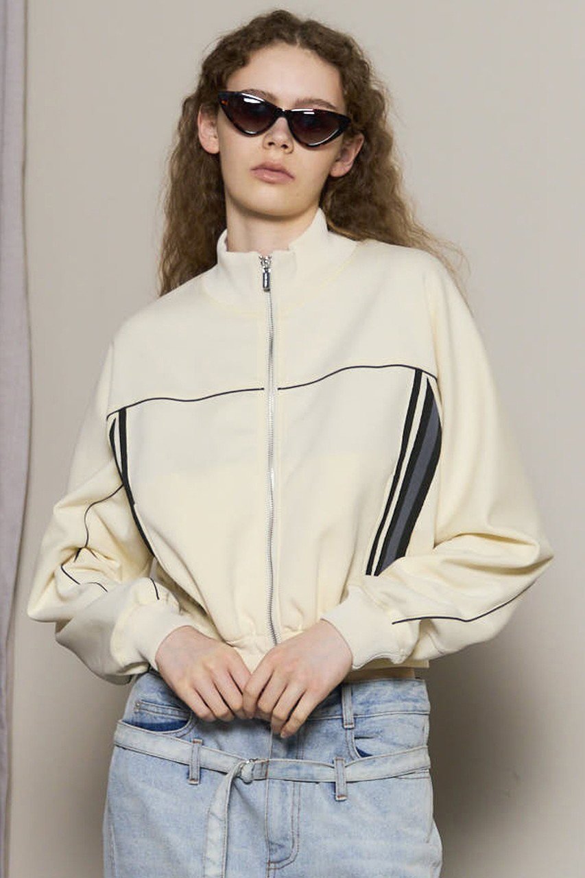 【メゾンスペシャル/MAISON SPECIAL】のFront Zip High Neck Jersey Tops/フロントジップハイネックジャージトップス 人気、トレンドファッション・服の通販 founy(ファニー) 　ファッション　Fashion　レディースファッション　Fashion for Women　トップス・カットソー　Cut & Sew Tops　シャツ・ブラウス・オフィスカジュアル　Elegant Blouses & Button-Ups　ロングTシャツ・Tシャツ　Longline T-Shirts & Tees　カットソー・ベーシックTシャツ　Cut-and-Sewn Tops / Stretch Tees & Basics　2025年　2025　2025-2026秋冬・A/W　Autumn/Winter 2025–26 AW25–26　インナー　Innerwear　ストレッチ　Stretch, Stretchy Fabric　スリーブ　Sleeve, Long Sleeve / Short Sleeve　ハイネック　High Neck, Mock Neck　ロング　Long, Long-Length　A/W・秋冬　Autumn/Winter　羽織　Haori, Light Jacket　other-5|ID: prp329100004626343 ipo3291000000033244187