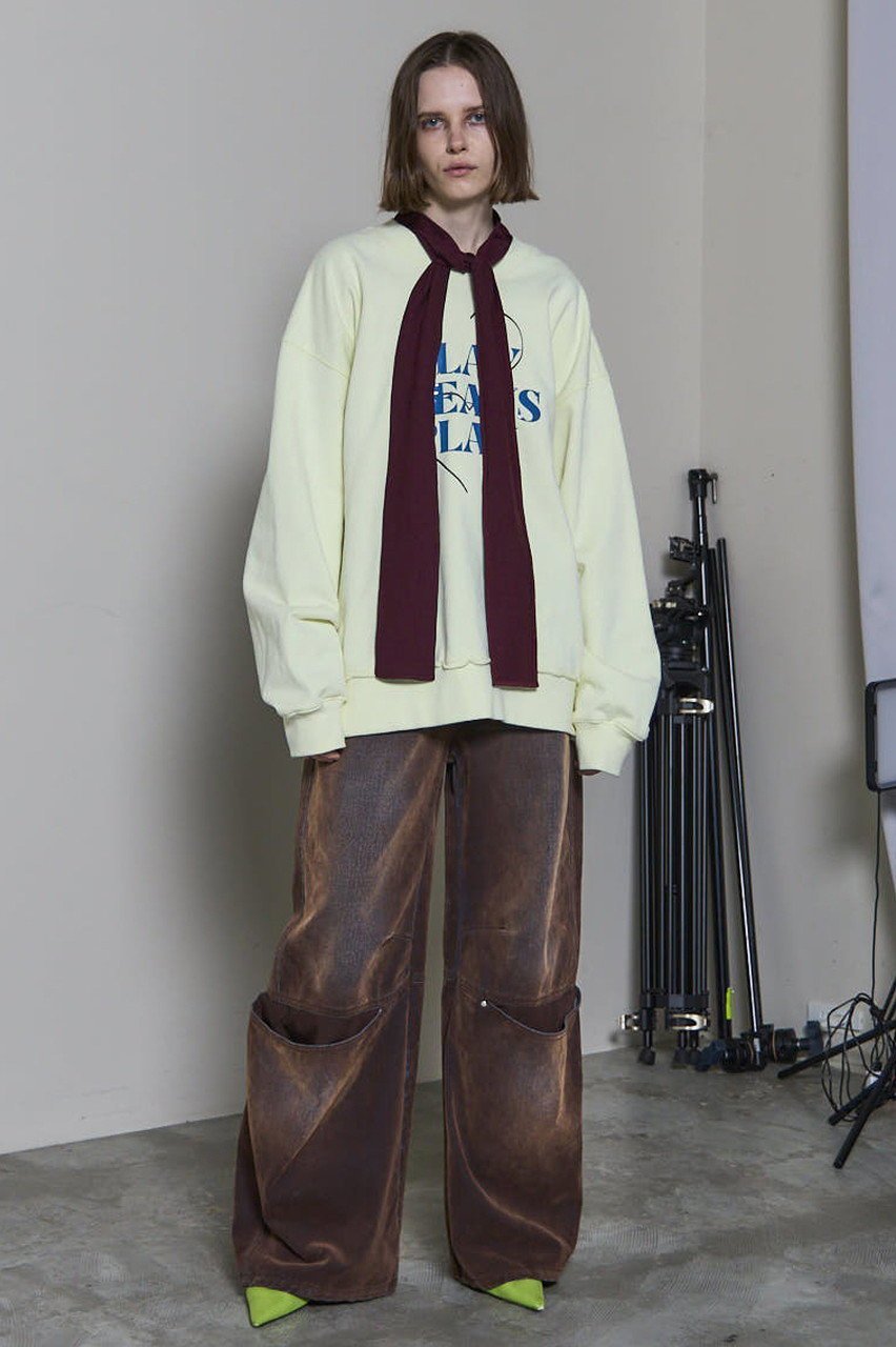 【メゾンスペシャル/MAISON SPECIAL】のSilicon Print Sweatshirt/シリコンプリントスウェット 人気、トレンドファッション・服の通販 founy(ファニー) 　ファッション　Fashion　レディースファッション　Fashion for Women　トップス・カットソー　Cut & Sew Tops　シャツ・ブラウス・オフィスカジュアル　Elegant Blouses & Button-Ups　レディースパーカー・カジュアルフーディー　Casual Hoodies & Sweatshirts　ロングTシャツ・Tシャツ　Longline T-Shirts & Tees　スウェット・クルーネックトップス　Sweatshirts & Crewnecks / Relaxed Fit Sweat Tops　カットソー・ベーシックTシャツ　Cut-and-Sewn Tops / Stretch Tees & Basics　2025年　2025　2025-2026秋冬・A/W　Autumn/Winter 2025–26 AW25–26　シリコン　Silicone, Silicone Material　スウェット / スエット　Sweatshirt, Sweatwear　プリント　Print, Printed Pattern　モチーフ　Motif, Design Theme　春　Spring　秋　Autumn　A/W・秋冬　Autumn/Winter　other-2|ID: prp329100004626355 ipo3291000000033244279