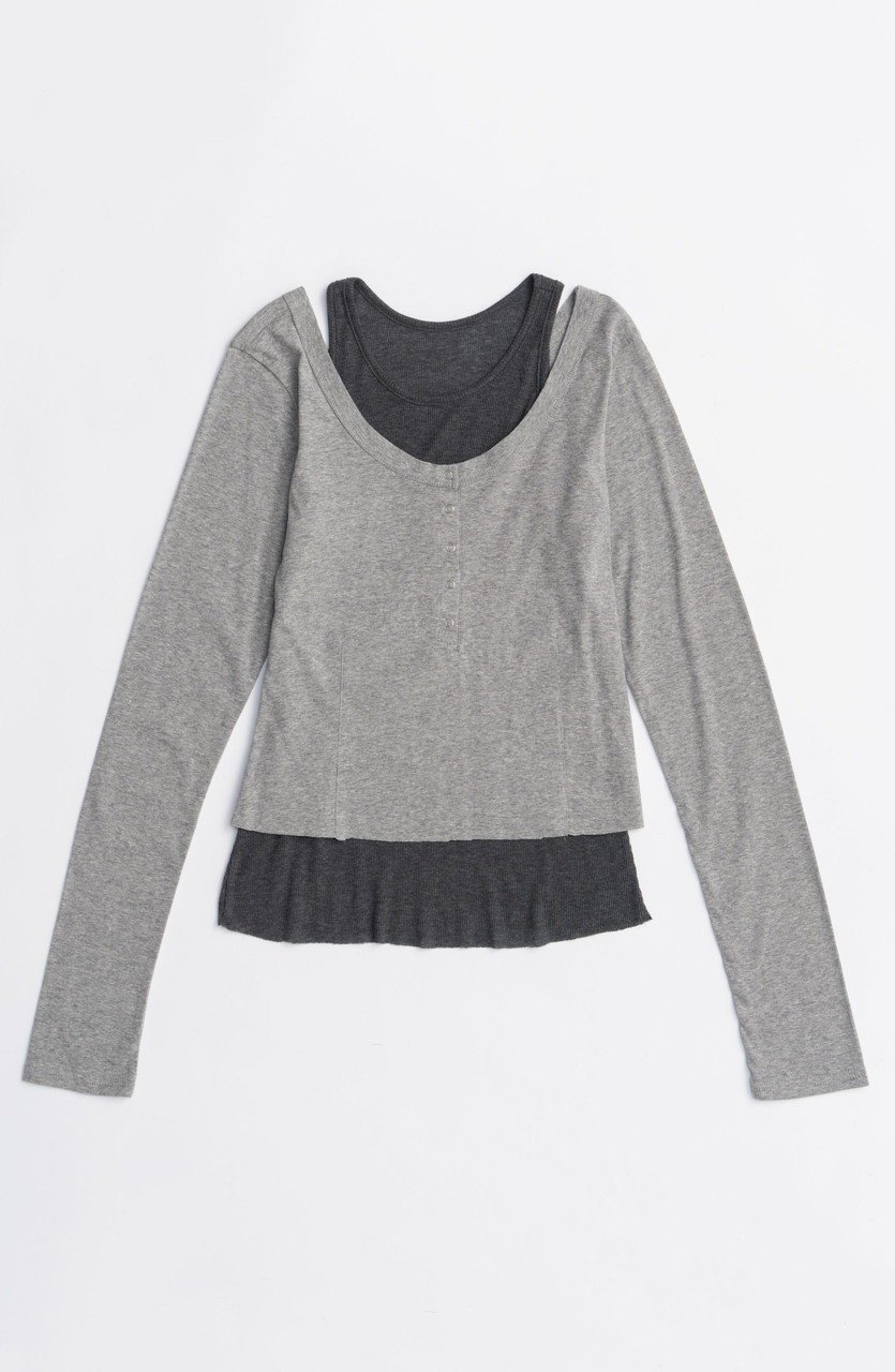 【メゾンスペシャル/MAISON SPECIAL】のLayered Henley Neck Tops/レイヤードヘンリーネックトップス インテリア・キッズ・メンズ・レディースファッション・服の通販 founy(ファニー) ファッション Fashion レディースファッション Fashion for Women トップス・カットソー Cut & Sew Tops シャツ・ブラウス・オフィスカジュアル Elegant Blouses & Button-Ups ロングTシャツ・Tシャツ Longline T-Shirts & Tees カットソー・ベーシックTシャツ Cut-and-Sewn Tops / Stretch Tees & Basics シンプル Simple, Minimal スリーブ Sleeve, Long Sleeve / Short Sleeve ロング Long, Long-Length GRY(グレー)|ID: prp329100004626369 ipo3291000000033244413