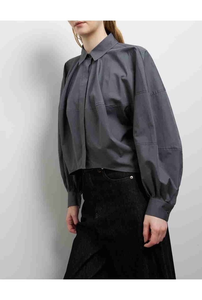 【ランバン オン ブルー/LANVIN en Bleu】のTHOMAS MASONボリュームシャツ インテリア・キッズ・メンズ・レディースファッション・服の通販 founy(ファニー) https://founy.com/ ファッション Fashion レディースファッション Fashion for Women トップス・カットソー Cut & Sew Tops シャツ・ブラウス・オフィスカジュアル Elegant Blouses & Button-Ups 2025年 2025 2025-2026秋冬・A/W Autumn/Winter 2025–26 AW25–26 スリーブ Sleeve, Long Sleeve / Short Sleeve バランス Balance, Style Balance バルーン Balloon, Balloon Silhouette ファブリック Fabric, Textile フロント Front, Front Design ボトム Bottoms, Lower Wear マニッシュ Mannish, Boyish ロング Long, Long-Length エレガント 上品 Elegant A/W・秋冬 Autumn/Winter |ID: prp329100004626408 ipo3291000000033244746