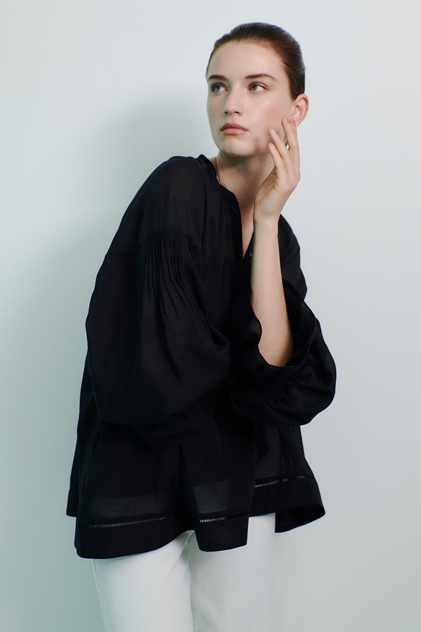 【アルアバイル/allureville】のソフトオーガンジーブラウス 人気、トレンドファッション・服の通販 founy(ファニー) 　ファッション　Fashion　レディースファッション　Fashion for Women　トップス・カットソー　Cut & Sew Tops　シャツ・ブラウス・オフィスカジュアル　Elegant Blouses & Button-Ups　エアリー　Airy Texture　オーガンジー　Organza Fabric　シャーリング　Shirring, Ruched　スリーブ　Sleeve, Long Sleeve / Short Sleeve　ヘムライン　Hemline, Bottom Cut　ボトム　Bottoms, Lower Wear　ロング　Long, Long-Length　エレガント 上品　Elegant　再入荷　Restock / Back in Stock　other-7|ID: prp329100004626424 ipo3291000000033758066