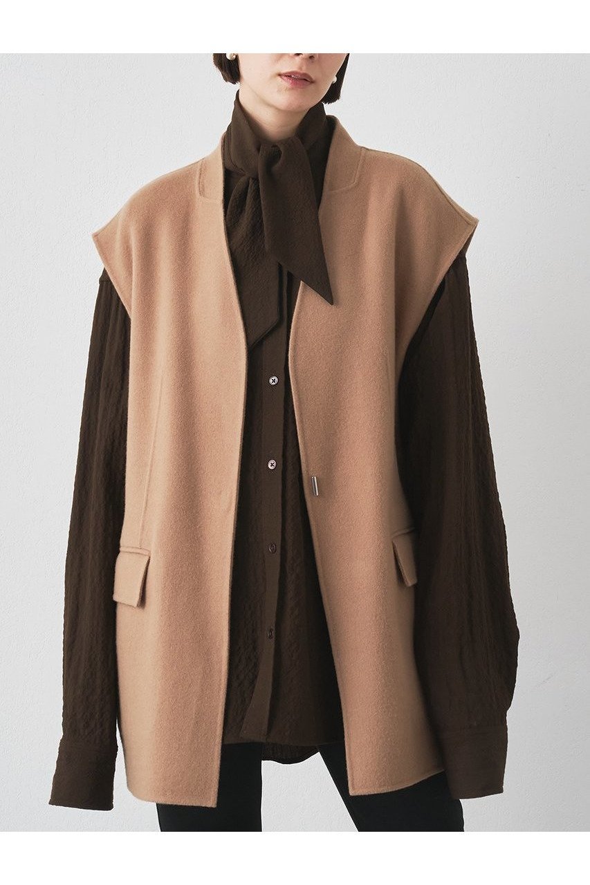 【ウィムガゼット/Whim Gazette】のリバージレ インテリア・キッズ・メンズ・レディースファッション・服の通販 founy(ファニー) 　ファッション　Fashion　レディースファッション　Fashion for Women　アウター　Coat / Outerwear Collection　レディースジャケット・軽アウター　Jackets　2025年　2025　2025-2026秋冬・A/W　Autumn/Winter 2025–26 AW25–26　おすすめ　Recommended / Our Picks　ジャケット　Jacket, Outerwear　フロント　Front, Front Design　ベスト　Vest, Waistcoat　エレガント 上品　Elegant　A/W・秋冬　Autumn/Winter　キャメル|ID: prp329100004626446 ipo3291000000033245049