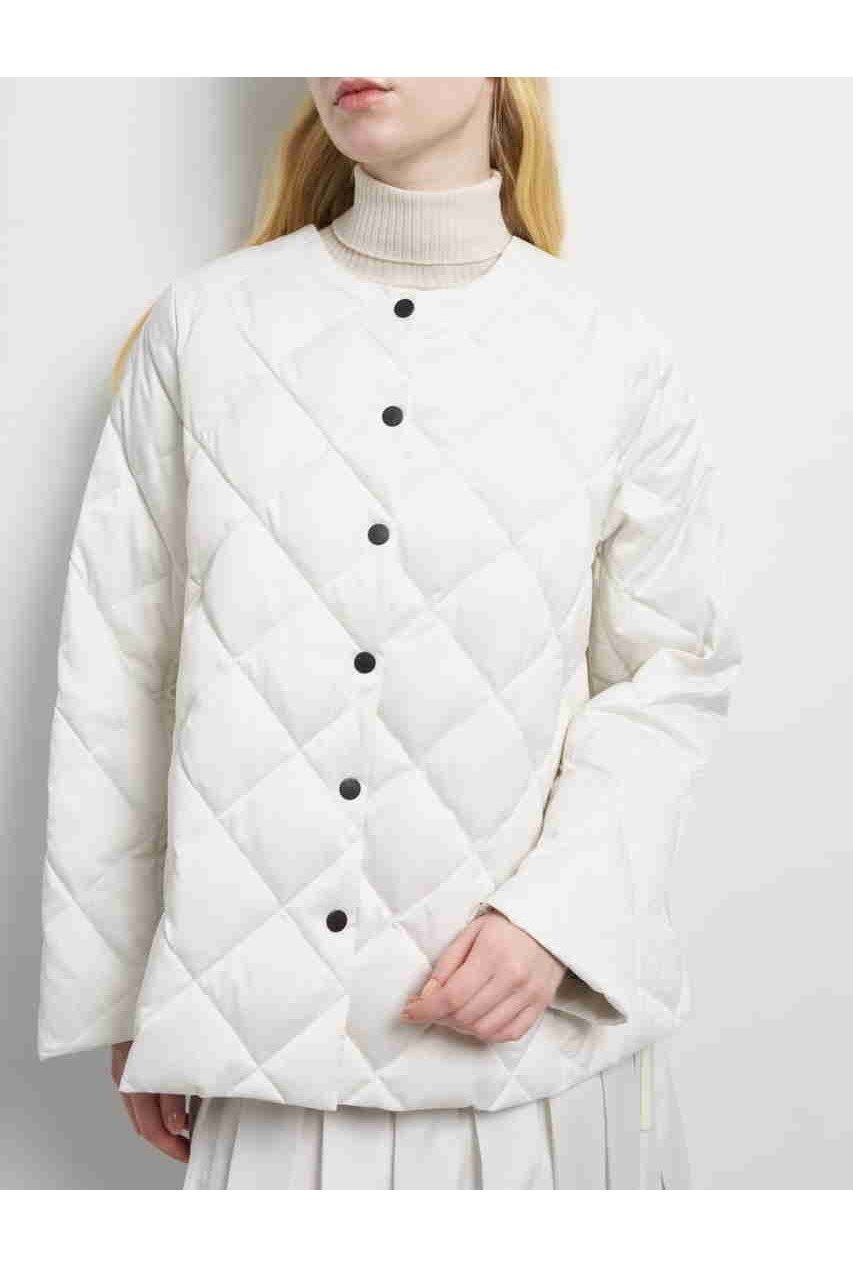 【ランバン オン ブルー/LANVIN en Bleu】のTAIONxLIMONTA East ジャケット インテリア・キッズ・メンズ・レディースファッション・服の通販 founy(ファニー) 　ファッション　Fashion　レディースファッション　Fashion for Women　アウター　Coat / Outerwear Collection　レディースジャケット・軽アウター　Jackets　イタリア　Italy　エレガント 上品　Elegant　サテン　Satin, Glossy Fabric　ジャケット　Jacket, Outerwear　スリット　Slit, Slit Detail　ダウン　Down, Puffer　ファブリック　Fabric, Textile　ミドル　Middle Length, Mid Height　ラグジュアリー　Luxury, Elegant　A/W・秋冬　Autumn/Winter　2025年　2025　2025-2026秋冬・A/W　Autumn/Winter 2025–26 AW25–26　オフホワイト|ID: prp329100004626454 ipo3291000000033245118