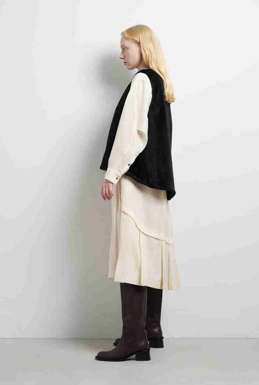【ランバン オン ブルー/LANVIN en Bleu】のフェイクファーフレアベスト 人気、トレンドファッション・服の通販 founy(ファニー) 　ファッション　Fashion　レディースファッション　Fashion for Women　アウター　Coat / Outerwear Collection　レディースジャケット・軽アウター　Jackets　2025年　2025　2025-2026秋冬・A/W　Autumn/Winter 2025–26 AW25–26　ジャケット　Jacket, Outerwear　バランス　Balance, Style Balance　ファブリック　Fabric, Textile　フェイクファー　Faux Fur, Imitation Fur　ベスト　Vest, Waistcoat　ラグジュアリー　Luxury, Elegant　A/W・秋冬　Autumn/Winter　other-4|ID: prp329100004626458 ipo3291000000033245164