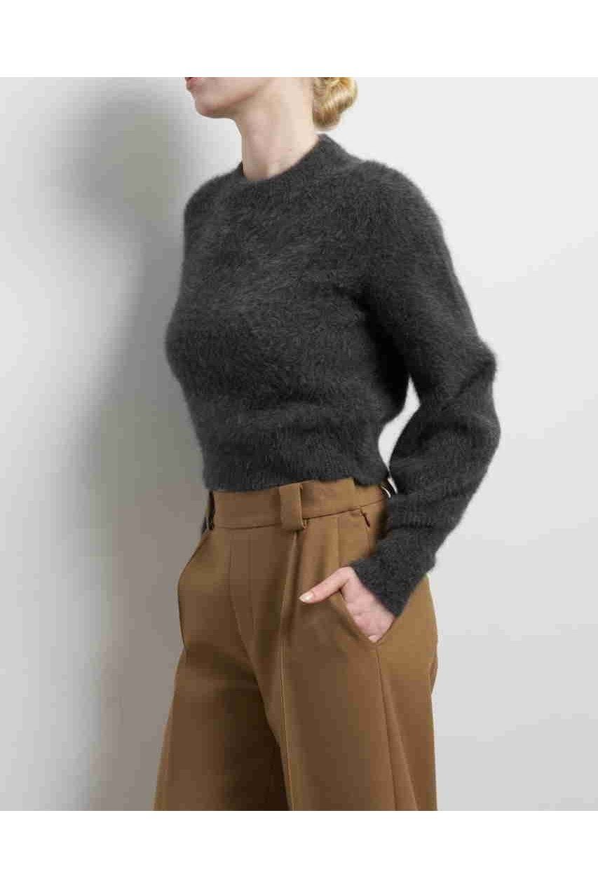 【ランバン オン ブルー/LANVIN en Bleu】のフォックスカシミヤパフスリーブニット 人気、トレンドファッション・服の通販 founy(ファニー) 　ファッション　Fashion　レディースファッション　Fashion for Women　トップス・カットソー　Cut & Sew Tops　ニット　Knit Tops & Sweaters　カジュアルプルオーバー・ニットトップス　Pullovers & Knit Tops / Casual Pullovers　2025年　2025　2025-2026秋冬・A/W　Autumn/Winter 2025–26 AW25–26　カーディガン　Cardigan, Knitwear　コンパクト　Compact, Small Size　スリーブ　Sleeve, Long Sleeve / Short Sleeve　バランス　Balance, Style Balance　ファブリック　Fabric, Textile　フェミニン　Feminine, Girly　フォックス　Fox, Fox Fur　A/W・秋冬　Autumn/Winter　other-2|ID: prp329100004626462 ipo3291000000033245201
