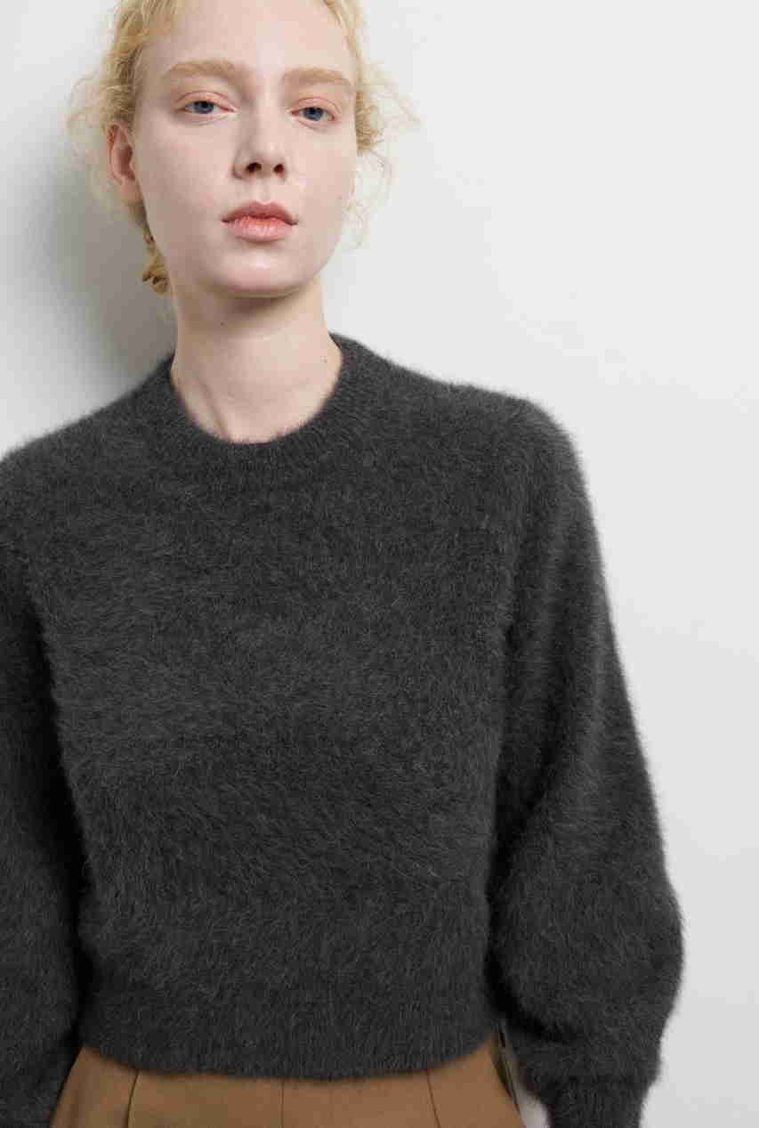 【ランバン オン ブルー/LANVIN en Bleu】のフォックスカシミヤパフスリーブニット 人気、トレンドファッション・服の通販 founy(ファニー) 　ファッション　Fashion　レディースファッション　Fashion for Women　トップス・カットソー　Cut & Sew Tops　ニット　Knit Tops & Sweaters　カジュアルプルオーバー・ニットトップス　Pullovers & Knit Tops / Casual Pullovers　2025年　2025　2025-2026秋冬・A/W　Autumn/Winter 2025–26 AW25–26　カーディガン　Cardigan, Knitwear　コンパクト　Compact, Small Size　スリーブ　Sleeve, Long Sleeve / Short Sleeve　バランス　Balance, Style Balance　ファブリック　Fabric, Textile　フェミニン　Feminine, Girly　フォックス　Fox, Fox Fur　A/W・秋冬　Autumn/Winter　other-7|ID: prp329100004626462 ipo3291000000033245206