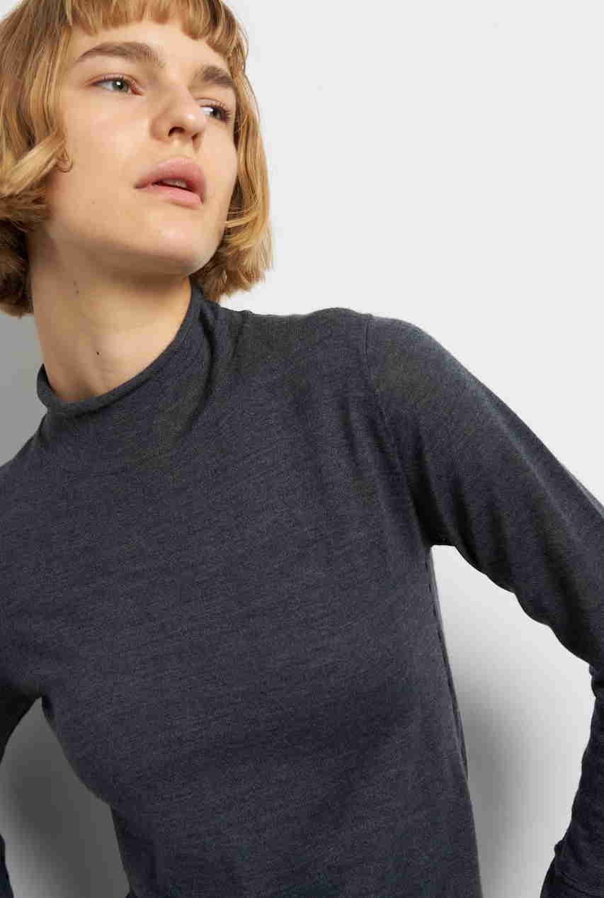 【ランバン オン ブルー/LANVIN en Bleu】のアイレットハイネックニット 人気、トレンドファッション・服の通販 founy(ファニー) 　ファッション　Fashion　レディースファッション　Fashion for Women　トップス・カットソー　Cut & Sew Tops　ニット　Knit Tops & Sweaters　カジュアルプルオーバー・ニットトップス　Pullovers & Knit Tops / Casual Pullovers　2025年　2025　2025-2026秋冬・A/W　Autumn/Winter 2025–26 AW25–26　アイレット　Eyelet Lace　シンプル　Simple, Minimal　ハイネック　High Neck, Mock Neck　ファブリック　Fabric, Textile　A/W・秋冬　Autumn/Winter　透かし　Cut-Out, Lacework　other-7|ID: prp329100004626463 ipo3291000000033245216