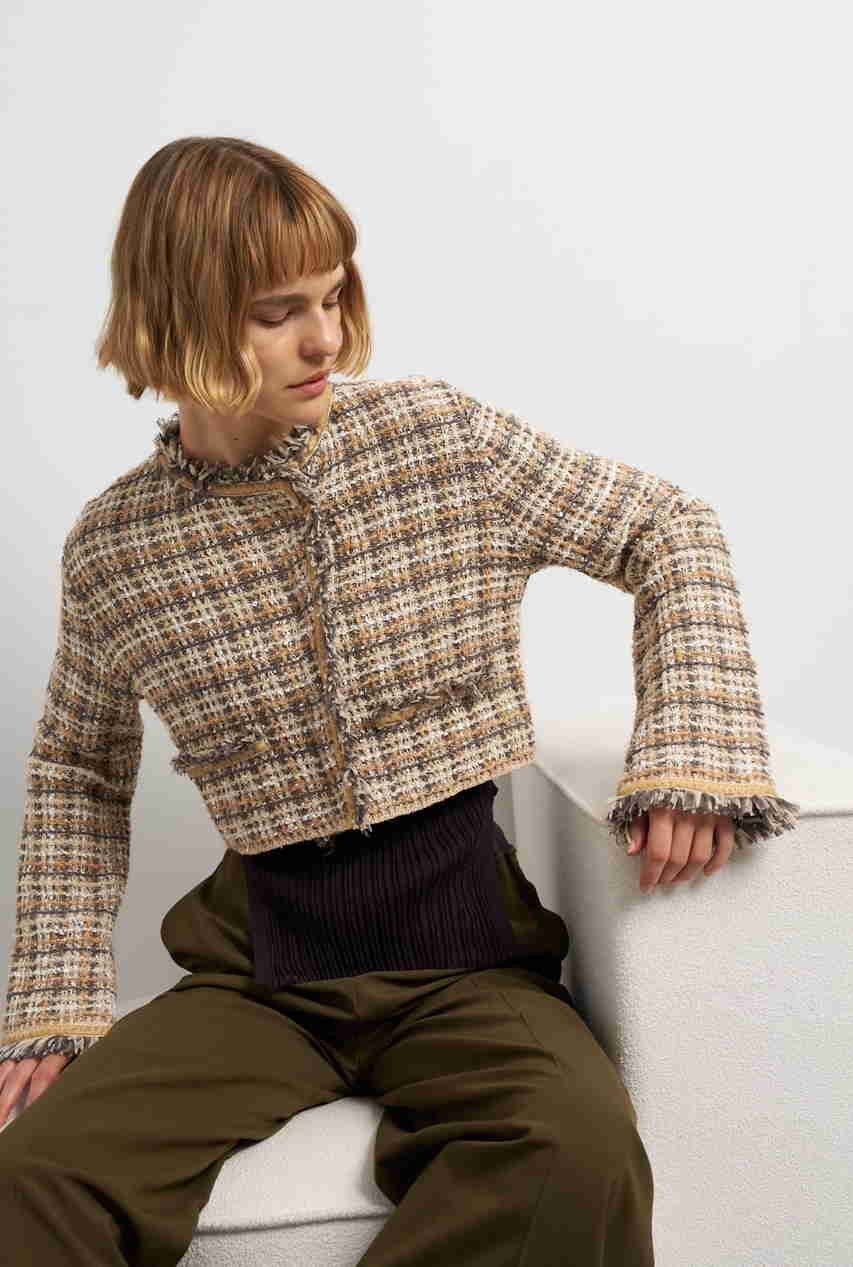 【ランバン オン ブルー/LANVIN en Bleu】のニットツイードジャケット 人気、トレンドファッション・服の通販 founy(ファニー) 　ファッション　Fashion　レディースファッション　Fashion for Women　2025年　2025　2025-2026秋冬・A/W　Autumn/Winter 2025–26 AW25–26　アシンメトリー　Asymmetrical Style　カーディガン　Cardigan, Knitwear　コンパクト　Compact, Small Size　ジャケット　Jacket, Outerwear　ツイード　Twill, Twill Weave　バランス　Balance, Style Balance　フロント　Front, Front Design　ベルベット　Velvet, Velvety　ライダース　Riders　ワイド　Wide, Wide Fit　エレガント 上品　Elegant　A/W・秋冬　Autumn/Winter　other-7|ID: prp329100004626464 ipo3291000000033245226