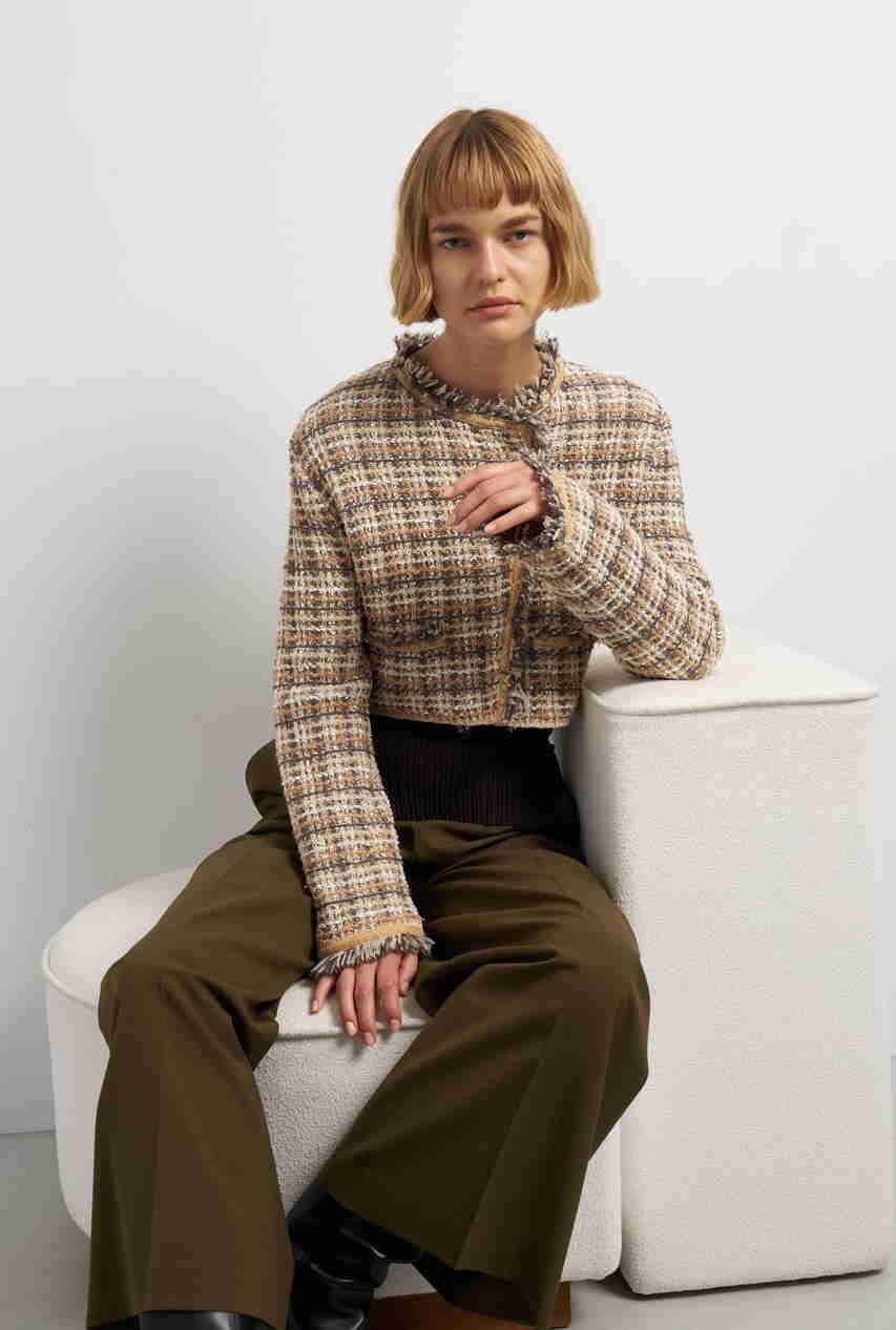 【ランバン オン ブルー/LANVIN en Bleu】のニットツイードジャケット 人気、トレンドファッション・服の通販 founy(ファニー) 　ファッション　Fashion　レディースファッション　Fashion for Women　2025年　2025　2025-2026秋冬・A/W　Autumn/Winter 2025–26 AW25–26　アシンメトリー　Asymmetrical Style　カーディガン　Cardigan, Knitwear　コンパクト　Compact, Small Size　ジャケット　Jacket, Outerwear　ツイード　Twill, Twill Weave　バランス　Balance, Style Balance　フロント　Front, Front Design　ベルベット　Velvet, Velvety　ライダース　Riders　ワイド　Wide, Wide Fit　エレガント 上品　Elegant　A/W・秋冬　Autumn/Winter　other-8|ID: prp329100004626464 ipo3291000000033245227