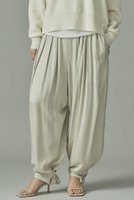 【カレンソロジー/Curensology】のサテンタックパンツ 人気、トレンドファッション・服の通販 founy(ファニー) ファッション Fashion レディースファッション Fashion for Women パンツ Pants & Trousers 2025年 2025 2025-2026秋冬・A/W Autumn/Winter 2025–26 AW25–26 おすすめ Recommended / Our Picks なめらか Smooth, Silky Texture ウォッシュ Washed Finish キュプラ Cupro, Eco Fabric サテン Satin, Glossy Fabric ジャケット Jacket, Outerwear ピーチ Peach, Soft Touch フランス France, French ミリタリー Military, Army Style リラックス Relax, Relaxed Fit 日本製 Made In Japan A/W・秋冬 Autumn/Winter |ID:prp329100004626477