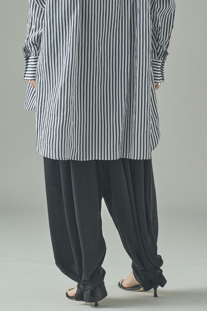 【カレンソロジー/Curensology】のサテンタックパンツ 人気、トレンドファッション・服の通販 founy(ファニー) 　ファッション　Fashion　レディースファッション　Fashion for Women　パンツ　Pants & Trousers　2025年　2025　2025-2026秋冬・A/W　Autumn/Winter 2025–26 AW25–26　おすすめ　Recommended / Our Picks　なめらか　Smooth, Silky Texture　ウォッシュ　Washed Finish　キュプラ　Cupro, Eco Fabric　サテン　Satin, Glossy Fabric　ジャケット　Jacket, Outerwear　ピーチ　Peach, Soft Touch　フランス　France, French　ミリタリー　Military, Army Style　リラックス　Relax, Relaxed Fit　日本製　Made In Japan　A/W・秋冬　Autumn/Winter　other-3|ID: prp329100004626477 ipo3291000000033245325