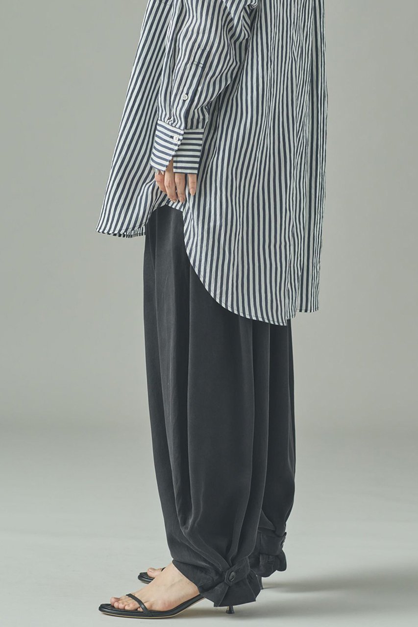 【カレンソロジー/Curensology】のサテンタックパンツ 人気、トレンドファッション・服の通販 founy(ファニー) 　ファッション　Fashion　レディースファッション　Fashion for Women　パンツ　Pants & Trousers　2025年　2025　2025-2026秋冬・A/W　Autumn/Winter 2025–26 AW25–26　おすすめ　Recommended / Our Picks　なめらか　Smooth, Silky Texture　ウォッシュ　Washed Finish　キュプラ　Cupro, Eco Fabric　サテン　Satin, Glossy Fabric　ジャケット　Jacket, Outerwear　ピーチ　Peach, Soft Touch　フランス　France, French　ミリタリー　Military, Army Style　リラックス　Relax, Relaxed Fit　日本製　Made In Japan　A/W・秋冬　Autumn/Winter　other-4|ID: prp329100004626477 ipo3291000000033245326