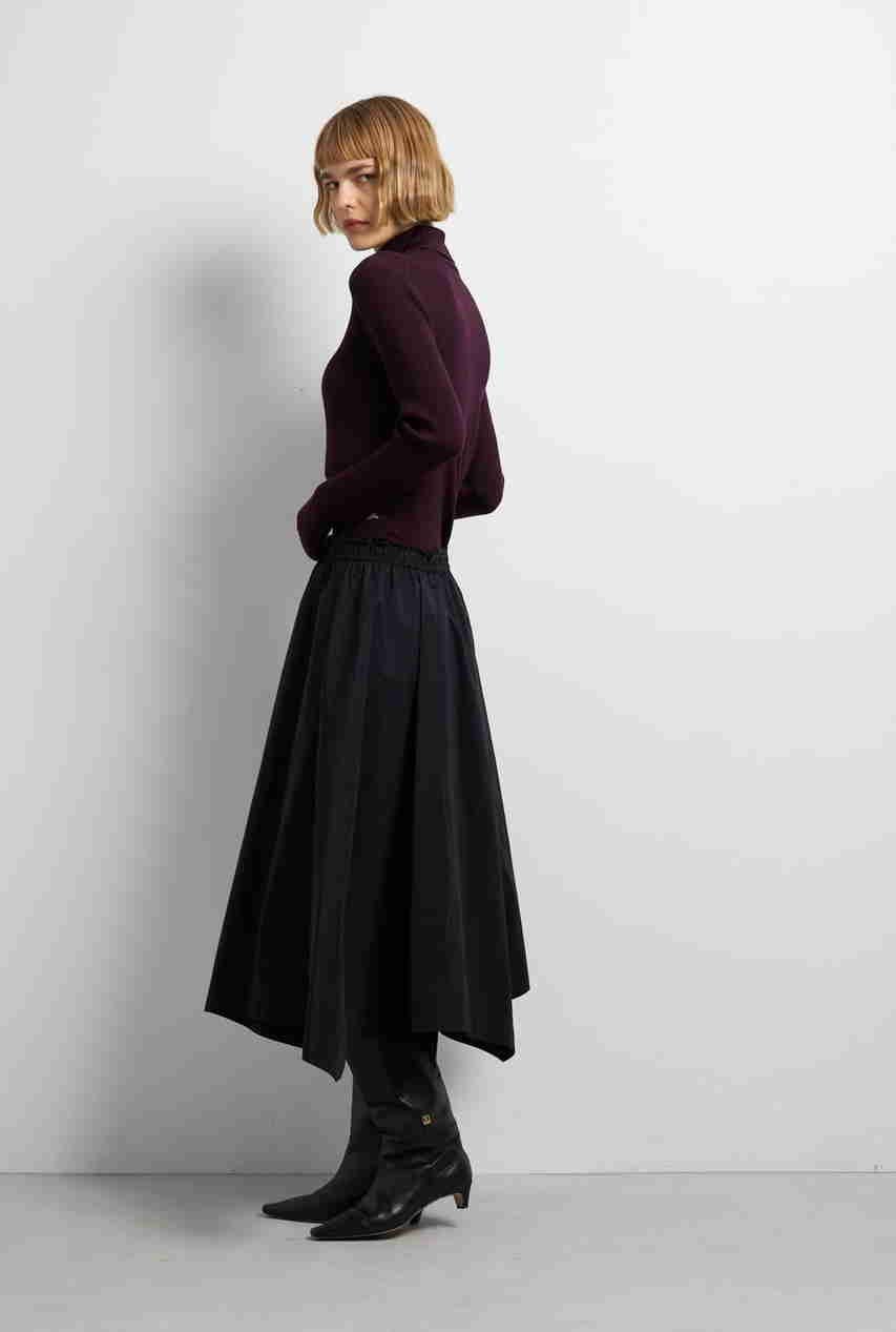 【ランバン オン ブルー/LANVIN en Bleu】のアシンメトリーヘムスカート 人気、トレンドファッション・服の通販 founy(ファニー) 　ファッション　Fashion　レディースファッション　Fashion for Women　スカート　Skirts　ロングスカート　Long Skirts / Maxi & Midi Skirts　2025年　2025　2025-2026秋冬・A/W　Autumn/Winter 2025–26 AW25–26　タフタ　Taffeta, Structured Fabric　ドレープ　Drape, Draping Fabric　ファブリック　Fabric, Textile　フレア　Flare, Flared　ロング　Long, Long-Length　エレガント 上品　Elegant　A/W・秋冬　Autumn/Winter　other-4|ID: prp329100004626494 ipo3291000000033245464