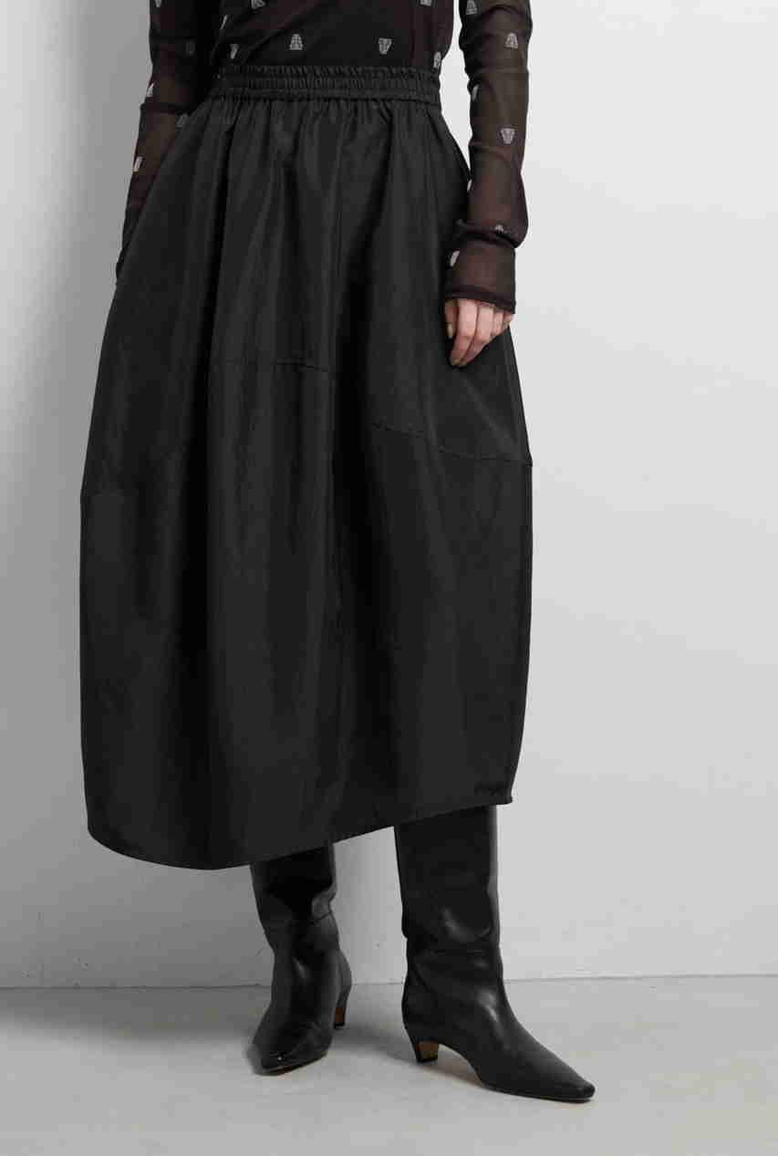 【ランバン オン ブルー/LANVIN en Bleu】のアシンメコクーンタフタスカート インテリア・キッズ・メンズ・レディースファッション・服の通販 founy(ファニー) 　ファッション　Fashion　レディースファッション　Fashion for Women　スカート　Skirts　ロングスカート　Long Skirts / Maxi & Midi Skirts　2025年　2025　2025-2026秋冬・A/W　Autumn/Winter 2025–26 AW25–26　シャンブレー　Chambray, Denim-Like Fabric　タフタ　Taffeta, Structured Fabric　フロント　Front, Front Design　ランダム　Random, Irregular　ロング　Long, Long-Length　エレガント 上品　Elegant　A/W・秋冬　Autumn/Winter　ブラック|ID: prp329100004626495 ipo3291000000033245476