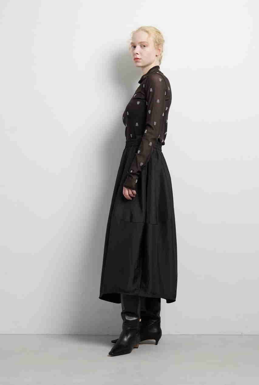 【ランバン オン ブルー/LANVIN en Bleu】のアシンメコクーンタフタスカート 人気、トレンドファッション・服の通販 founy(ファニー) 　ファッション　Fashion　レディースファッション　Fashion for Women　スカート　Skirts　ロングスカート　Long Skirts / Maxi & Midi Skirts　2025年　2025　2025-2026秋冬・A/W　Autumn/Winter 2025–26 AW25–26　シャンブレー　Chambray, Denim-Like Fabric　タフタ　Taffeta, Structured Fabric　フロント　Front, Front Design　ランダム　Random, Irregular　ロング　Long, Long-Length　エレガント 上品　Elegant　A/W・秋冬　Autumn/Winter　other-5|ID: prp329100004626495 ipo3291000000033245480