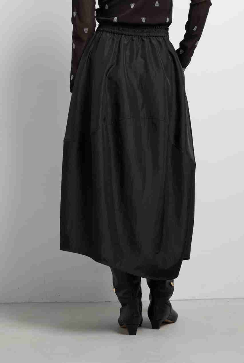 【ランバン オン ブルー/LANVIN en Bleu】のアシンメコクーンタフタスカート 人気、トレンドファッション・服の通販 founy(ファニー) 　ファッション　Fashion　レディースファッション　Fashion for Women　スカート　Skirts　ロングスカート　Long Skirts / Maxi & Midi Skirts　シャンブレー　Chambray, Denim-Like Fabric　タフタ　Taffeta, Structured Fabric　フロント　Front, Front Design　ランダム　Random, Irregular　ロング　Long, Long-Length　エレガント 上品　Elegant　A/W・秋冬　Autumn/Winter　other-7|ID: prp329100004626495 ipo3291000000035664268