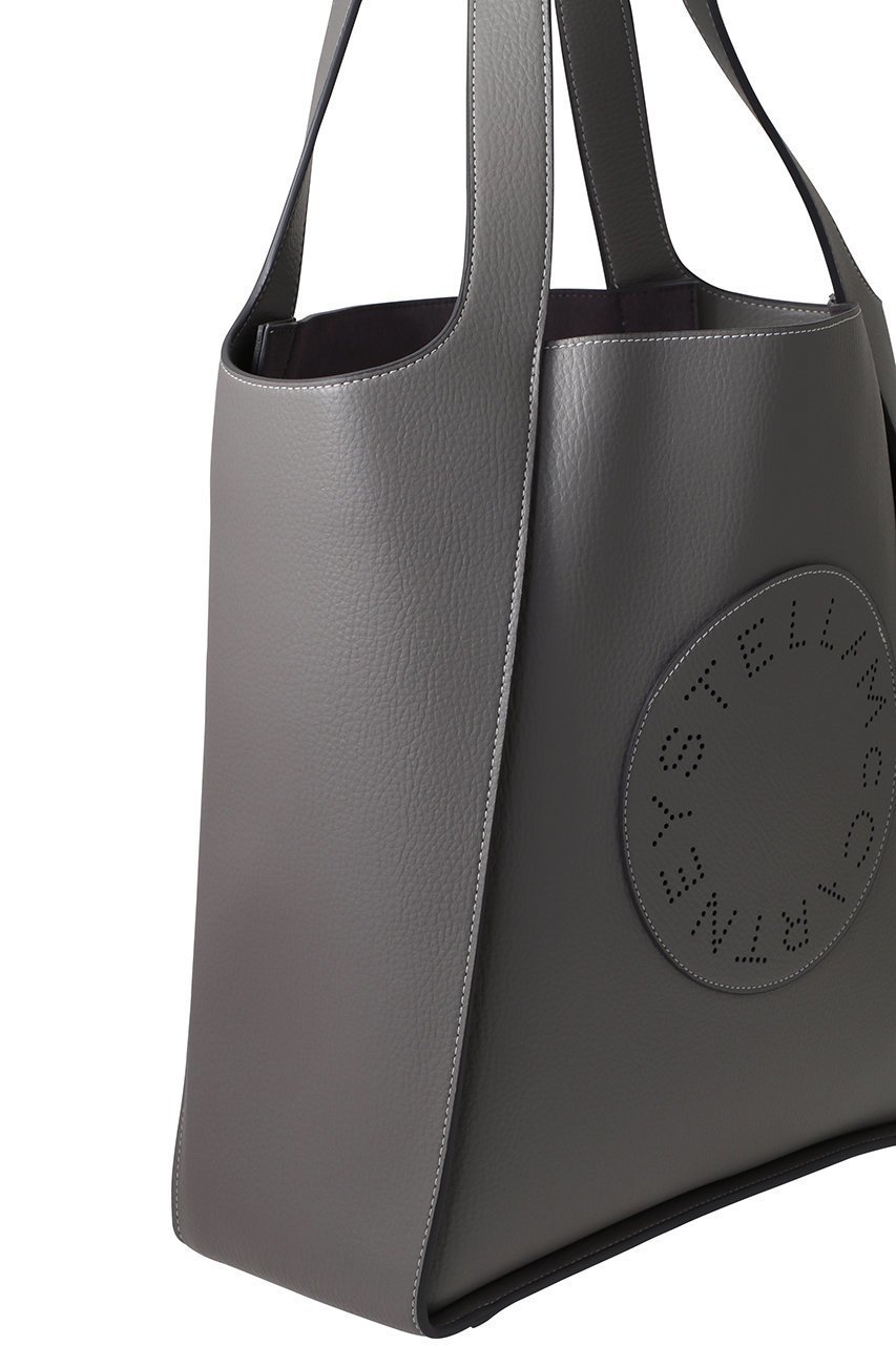 【ステラ マッカートニー/STELLA McCARTNEY】のStella Logo N/Sトートバッグ 人気、トレンドファッション・服の通販 founy(ファニー) 　ファッション　Fashion　レディースファッション　Fashion for Women　バッグ　Bags　2025年　2025　2025-2026秋冬・A/W　Autumn/Winter 2025–26 AW25–26　オケージョン　Occasion Wear　サークル　Circle, Round Design　トレンド　Trend, Trending Now　ポケット　Pocket, Pocket Detail　ポーチ　Pouch, Small Case　定番　Standard, Basic Item　A/W・秋冬　Autumn/Winter　other-4|ID: prp329100004627443 ipo3291000000033259913