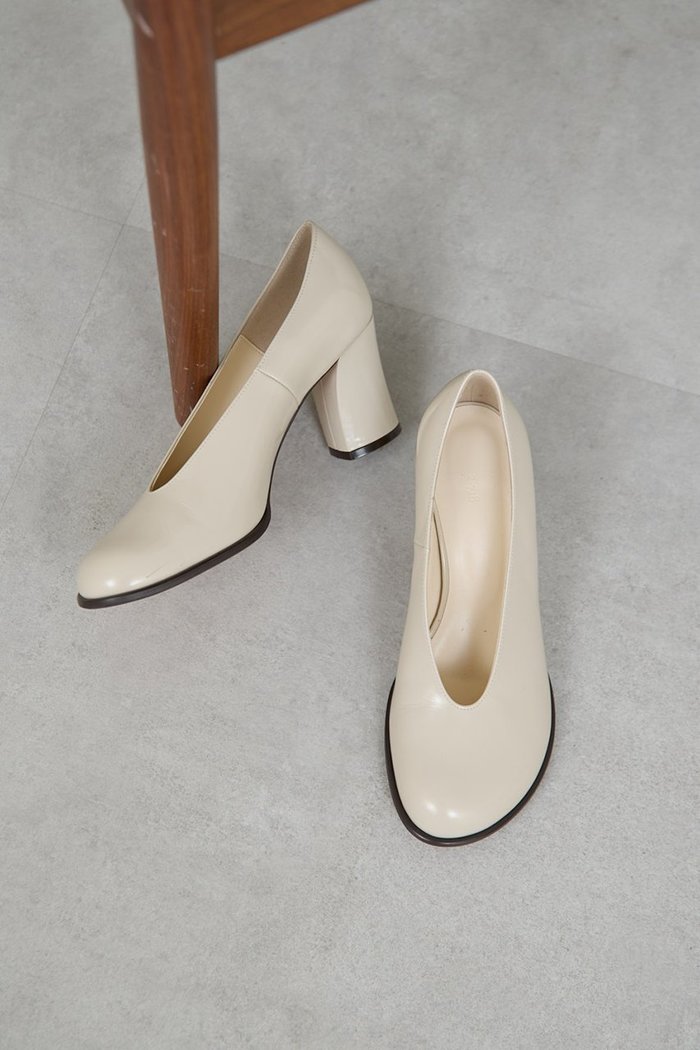 【ガリャルダガランテ/GALLARDAGALANTE】の【2.718】オブリークパンプス インテリア・キッズ・メンズ・レディースファッション・服の通販 founy(ファニー) https://founy.com/ ファッション Fashion レディースファッション Fashion for Women トレンド Trend, Trending Now |ID: prp329100004627464 ipo3291000000036202981