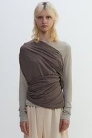 【プレインピープル/PLAIN PEOPLE】のシア―ハイツイストフライスショール型レイヤードTシャツ 人気、トレンドファッション・服の通販 founy(ファニー) ファッション Fashion レディースファッション Fashion for Women トップス・カットソー Cut & Sew Tops シャツ・ブラウス・オフィスカジュアル Elegant Blouses & Button-Ups ロングTシャツ・Tシャツ Longline T-Shirts & Tees カットソー・ベーシックTシャツ Cut-and-Sewn Tops / Stretch Tees & Basics 2025年 2025 2025-2026秋冬・A/W Autumn/Winter 2025–26 AW25–26 ショール Shawl, Wrap スリーブ Sleeve, Long Sleeve / Short Sleeve ドレープ Drape, Draping Fabric ベスト Vest, Waistcoat ベーシック Basic, Essential ロング Long, Long-Length A/W・秋冬 Autumn/Winter 長袖 Long Sleeve, Full Sleeve |ID:prp329100004627480