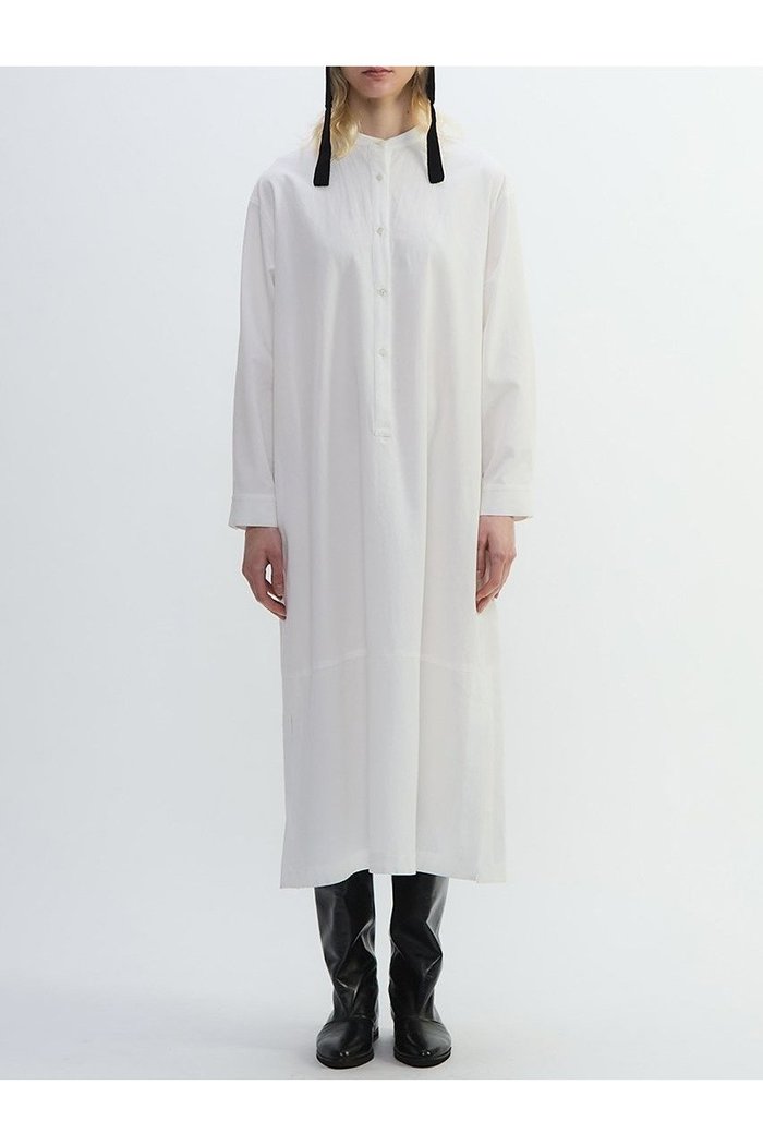 【プレインピープル/PLAIN PEOPLE】の綿麻高密度ツイルバンドカラーシャツワンピース インテリア・キッズ・メンズ・レディースファッション・服の通販 founy(ファニー) https://founy.com/ ファッション Fashion レディースファッション Fashion for Women ワンピース Dresses シャツワンピース / 1枚で着映えコーデ Shirt Dresses チュニック Tunic Tops & Dresses 2025年 2025 2025-2026秋冬・A/W Autumn/Winter 2025–26 AW25–26 おすすめ Recommended / Our Picks シンプル Simple, Minimal スリット Slit, Slit Detail チュニック Tunic, Long Top バランス Balance, Style Balance リネン Linen, Linen Fabric ロング Long, Long-Length 秋 Autumn A/W・秋冬 Autumn/Winter |ID: prp329100004627482 ipo3291000000033260183