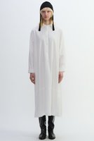 【プレインピープル/PLAIN PEOPLE】の綿麻高密度ツイルバンドカラーシャツワンピース 人気、トレンドファッション・服の通販 founy(ファニー) ファッション Fashion レディースファッション Fashion for Women ワンピース Dresses シャツワンピース / 1枚で着映えコーデ Shirt Dresses チュニック Tunic Tops & Dresses 2025年 2025 2025-2026秋冬・A/W Autumn/Winter 2025–26 AW25–26 おすすめ Recommended / Our Picks シンプル Simple, Minimal スリット Slit, Slit Detail チュニック Tunic, Long Top バランス Balance, Style Balance リネン Linen, Linen Fabric ロング Long, Long-Length 秋 Autumn A/W・秋冬 Autumn/Winter |ID:prp329100004627482