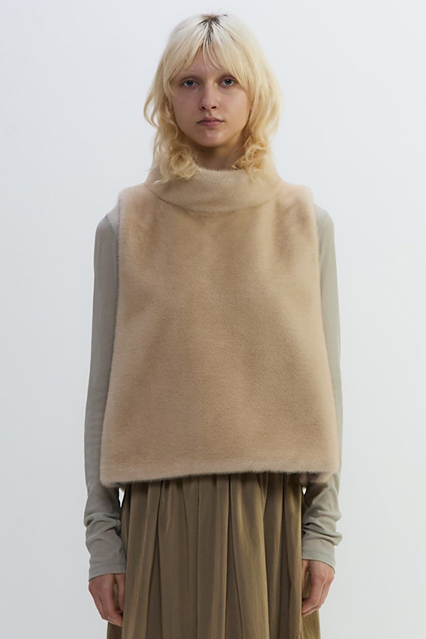 【プレインピープル/PLAIN PEOPLE】のフェイクファーオフタートルベスト 人気、トレンドファッション・服の通販 founy(ファニー) 　ファッション　Fashion　レディースファッション　Fashion for Women　アウター　Coat / Outerwear Collection　レディースジャケット・軽アウター　Jackets　2025年　2025　2025-2026秋冬・A/W　Autumn/Winter 2025–26 AW25–26　なめらか　Smooth, Silky Texture　ジャケット　Jacket, Outerwear　フェイクファー　Faux Fur, Imitation Fur　フランス　France, French　ベスト　Vest, Waistcoat　リアル　Real, Realistic　ワンポイント　One Point, Statement Accent　A/W・秋冬　Autumn/Winter　防寒　Cold Protection, Winter-Ready　 other-1|ID: prp329100004627489 ipo3291000000033260252