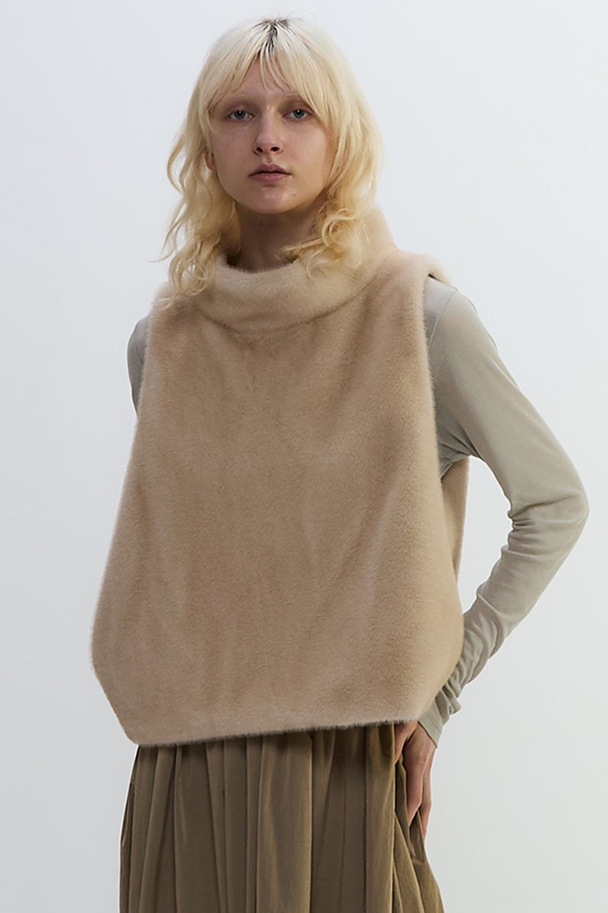 【プレインピープル/PLAIN PEOPLE】のフェイクファーオフタートルベスト 人気、トレンドファッション・服の通販 founy(ファニー) 　ファッション　Fashion　レディースファッション　Fashion for Women　アウター　Coat / Outerwear Collection　レディースジャケット・軽アウター　Jackets　なめらか　Smooth, Silky Texture　ジャケット　Jacket, Outerwear　フェイクファー　Faux Fur, Imitation Fur　フランス　France, French　ベスト　Vest, Waistcoat　リアル　Real, Realistic　ワンポイント　One Point, Statement Accent　防寒　Cold Protection, Winter-Ready　other-4|ID: prp329100004627489 ipo3291000000035277260