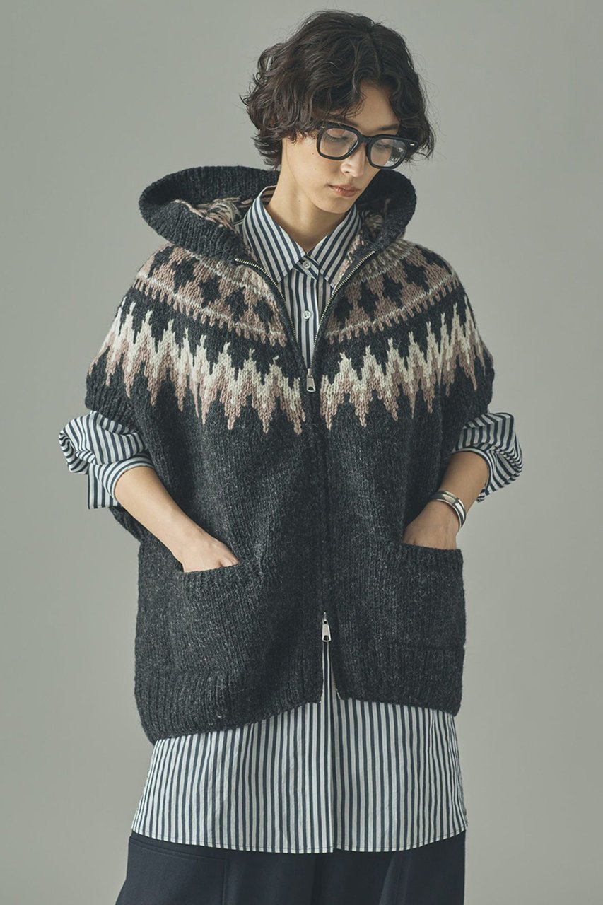 【カレンソロジー/Curensology】のノルディックフードベスト インテリア・キッズ・メンズ・レディースファッション・服の通販 founy(ファニー) 　ファッション　Fashion　レディースファッション　Fashion for Women　アウター　Coat / Outerwear Collection　トップス・カットソー　Cut & Sew Tops　ニット　Knit Tops & Sweaters　レディースパーカー・カジュアルフーディー　Casual Hoodies & Sweatshirts　ベスト&ジレ / 重ね着スタイル　Vests & Gilets　2025年　2025　2025-2026秋冬・A/W　Autumn/Winter 2025–26 AW25–26　カーディガン　Cardigan, Knitwear　パーカー　Hoodie, Parka　ベスト　Vest, Waistcoat　ベーシック　Basic, Essential　エレガント 上品　Elegant　定番　Standard, Basic Item　手編み　Hand-Knitted, Handmade Knit　A/W・秋冬　Autumn/Winter　ブラック|ID: prp329100004627494 ipo3291000000033260300