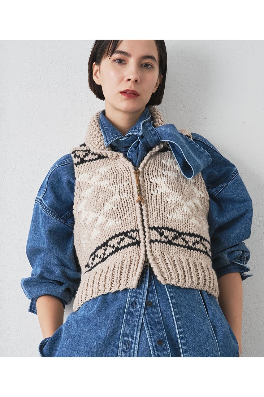 【ウィムガゼット/Whim Gazette】の【BSBEE】カウチンZIP ベスト 人気、トレンドファッション・服の通販 founy(ファニー) 　ファッション　Fashion　レディースファッション　Fashion for Women　トップス・カットソー　Cut & Sew Tops　ニット　Knit Tops & Sweaters　ベスト&ジレ / 重ね着スタイル　Vests & Gilets　カジュアルプルオーバー・ニットトップス　Pullovers & Knit Tops / Casual Pullovers　イタリア　Italy　コンパクト　Compact, Small Size　ターコイズ　Turquoise, Blue-Green　ハンド　Hand, Handmade　バランス　Balance, Style Balance　パターン　Pattern, Design Print　ベスト　Vest, Waistcoat　別注　Limited Edition, Custom Order　A/W・秋冬　Autumn/Winter　2025年　2025　2025-2026秋冬・A/W　Autumn/Winter 2025–26 AW25–26　other-6|ID: prp329100004627496 ipo3291000000033260324