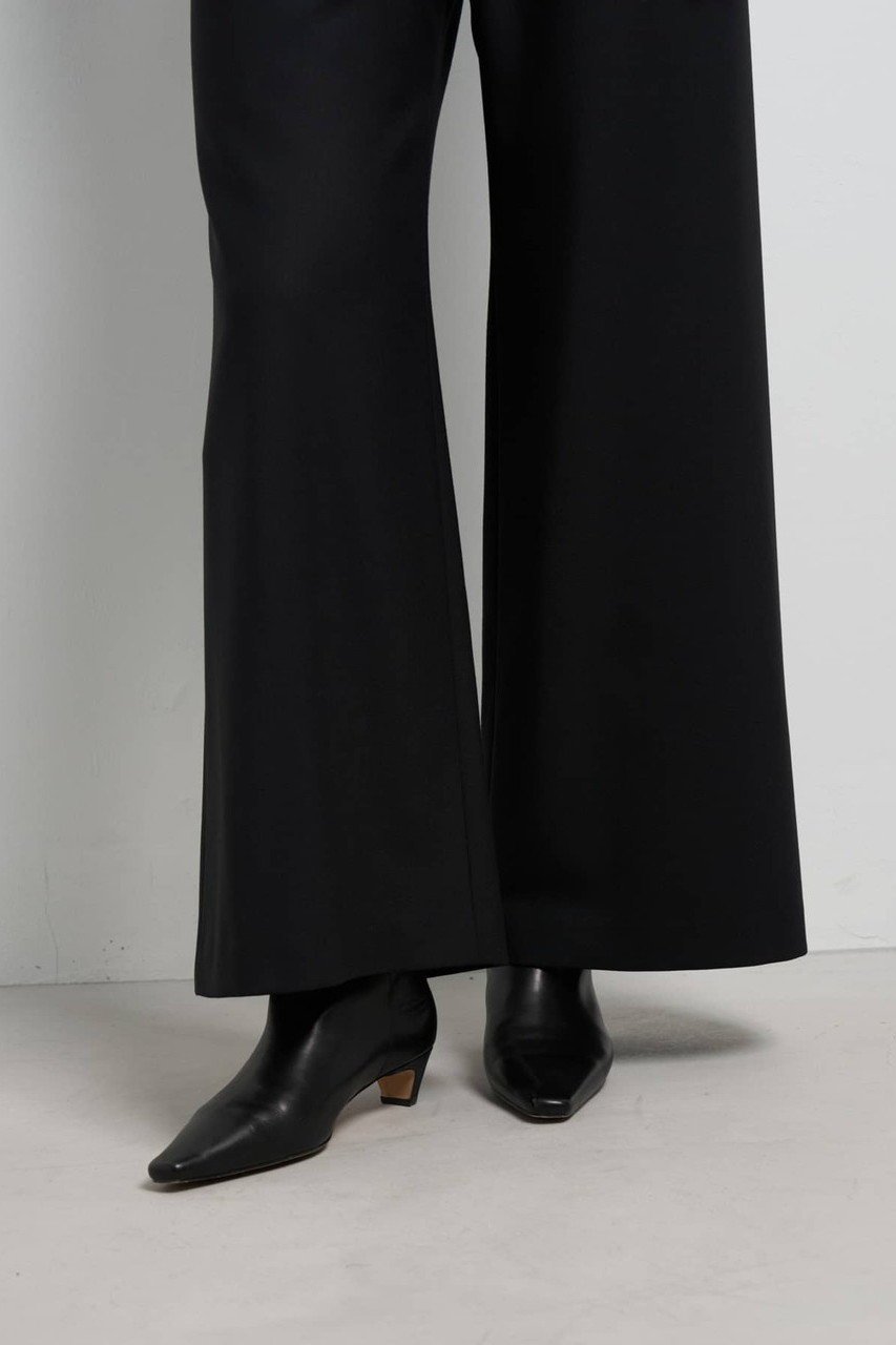 【ランバン オン ブルー/LANVIN en Bleu】のウールツイルゴムワイドパンツ 人気、トレンドファッション・服の通販 founy(ファニー) 　ファッション　Fashion　レディースファッション　Fashion for Women　パンツ　Pants & Trousers　ギャザー　Gathered, Ruffled　ストレート　Straight, Straight Cut　ツイル　Twist, Twisted Detail　ファブリック　Fabric, Textile　フォーマル　Formal, Dressy　ワイド　Wide, Wide Fit　新作・新入荷　New Arrivals / New In　ビジネス 仕事 通勤　Business / Work / Commuting　other-5|ID: prp329100004627516 ipo3291000000033260510