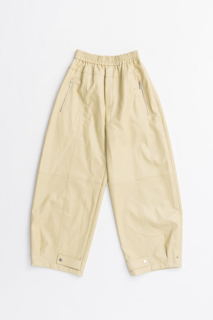 【プランク プロジェクト/PRANK PROJECT】のFauxレザージョガーパンツ / Faux Leather Jogger Pants インテリア・キッズ・メンズ・レディースファッション・服の通販 founy(ファニー) https://founy.com/ ファッション Fashion レディースファッション Fashion for Women パンツ Pants & Trousers シンプル Simple, Minimal フェイクレザー Faux Leather, PU Leather メタル Metal, Metal Parts リアル Real, Realistic リラックス Relax, Relaxed Fit 新作・新入荷 New Arrivals / New In |ID: prp329100004627519 ipo3291000000033260533