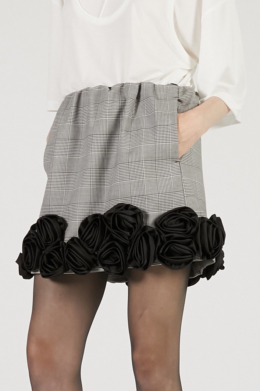 【プランク プロジェクト/PRANK PROJECT】のローズミニスカート / Rose Mini Skirt 人気、トレンドファッション・服の通販 founy(ファニー) 　ファッション　Fashion　レディースファッション　Fashion for Women　スカート　Skirts　ミニスカート　Mini Skirts　おすすめ　Recommended / Our Picks　サテン　Satin, Glossy Fabric　ジャケット　Jacket, Outerwear　スラックス　Slacks, Dress Pants　ダブル　Double, Double-Breasted　チェック　Check, Plaid, Tartan　ボンディング　Bonding, Bonded Fabric　マニッシュ　Mannish, Boyish　ミニスカート　Mini Skirt, Short Skirt　モチーフ　Motif, Design Theme　ラップ　Wrap, Wrap Design　レギンス　Leggings, Stretch Pants　ローズ　Rose, Rose Motif　エレガント 上品　Elegant　今季　This Season, Current Season　other-3|ID: prp329100004627531 ipo3291000000033260647