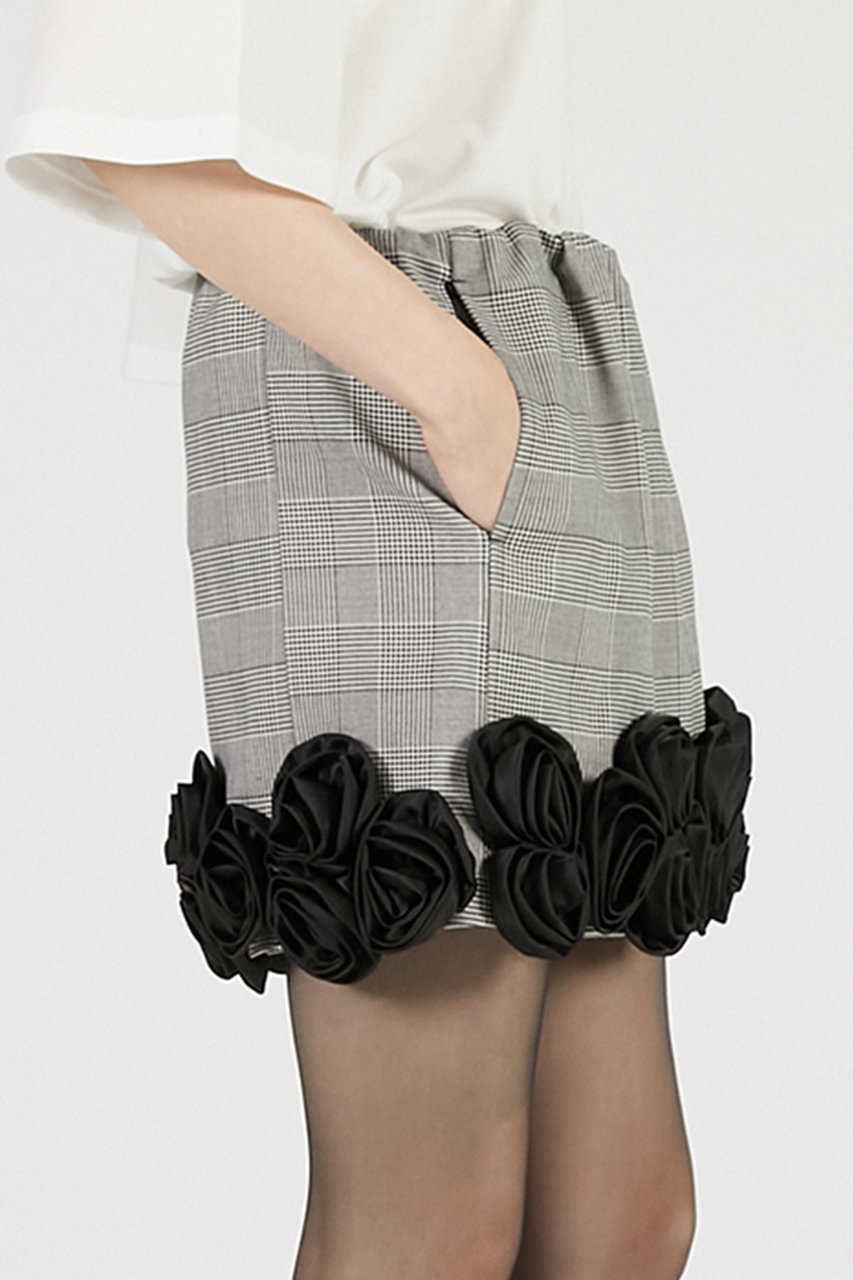 【プランク プロジェクト/PRANK PROJECT】のローズミニスカート / Rose Mini Skirt 人気、トレンドファッション・服の通販 founy(ファニー) 　ファッション　Fashion　レディースファッション　Fashion for Women　スカート　Skirts　ミニスカート　Mini Skirts　おすすめ　Recommended / Our Picks　サテン　Satin, Glossy Fabric　ジャケット　Jacket, Outerwear　スラックス　Slacks, Dress Pants　ダブル　Double, Double-Breasted　チェック　Check, Plaid, Tartan　ボンディング　Bonding, Bonded Fabric　マニッシュ　Mannish, Boyish　ミニスカート　Mini Skirt, Short Skirt　モチーフ　Motif, Design Theme　ラップ　Wrap, Wrap Design　レギンス　Leggings, Stretch Pants　ローズ　Rose, Rose Motif　エレガント 上品　Elegant　今季　This Season, Current Season　other-5|ID: prp329100004627531 ipo3291000000033260649
