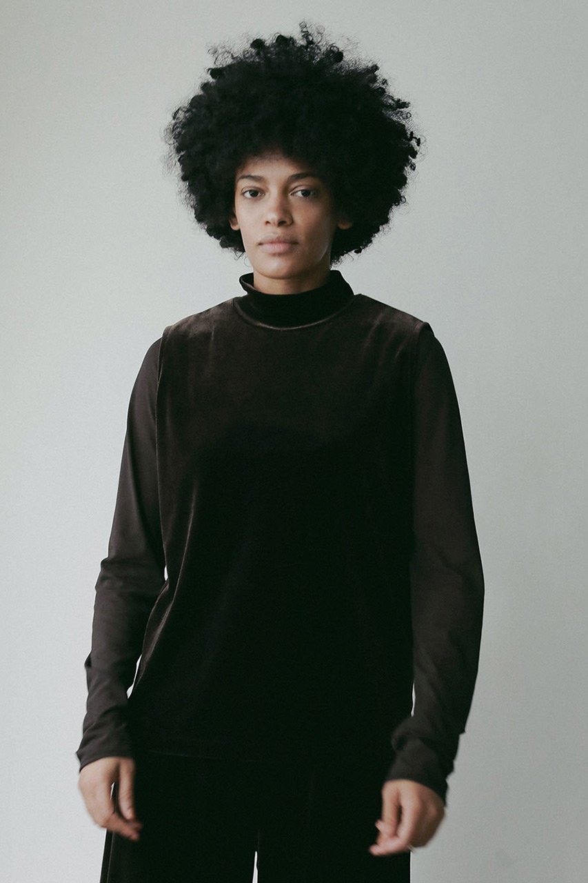 【ハー/HER.】の【8/7 12:00販売開始】シアーカットソー 人気、トレンドファッション・服の通販 founy(ファニー) 　ファッション　Fashion　レディースファッション　Fashion for Women　トップス・カットソー　Cut & Sew Tops　シャツ・ブラウス・オフィスカジュアル　Elegant Blouses & Button-Ups　ロングTシャツ・Tシャツ　Longline T-Shirts & Tees　カットソー・ベーシックTシャツ　Cut-and-Sewn Tops / Stretch Tees & Basics　2025年　2025　2025-2026秋冬・A/W　Autumn/Winter 2025–26 AW25–26　カットソー　Cut and Sewn Top　シアー　Sheer, See-Through　スリーブ　Sleeve, Long Sleeve / Short Sleeve　ロング　Long, Long-Length　A/W・秋冬　Autumn/Winter　other-7|ID: prp329100004629328 ipo3291000000033285269