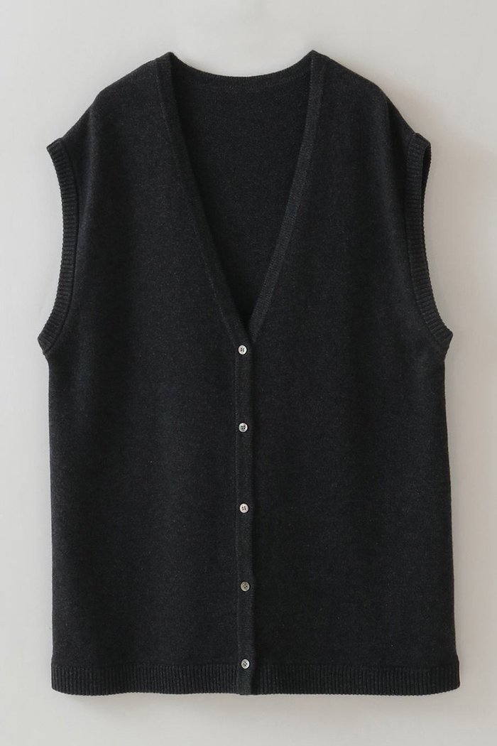 【ハー/HER.】のコットンウールニットベスト インテリア・キッズ・メンズ・レディースファッション・服の通販 founy(ファニー) https://founy.com/ ファッション Fashion レディースファッション Fashion for Women トップス・カットソー Cut & Sew Tops ニット Knit Tops & Sweaters ベスト&ジレ / 重ね着スタイル Vests & Gilets カジュアルプルオーバー・ニットトップス Pullovers & Knit Tops / Casual Pullovers インナー Innerwear ベスト Vest, Waistcoat 夏 Summer 秋 Autumn |ID: prp329100004629343 ipo3291000000033285384