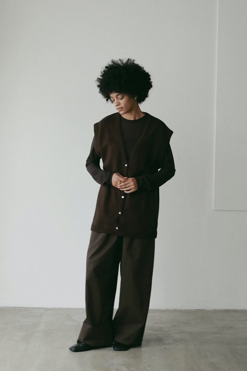 【ハー/HER.】の【8/7 12:00販売開始】コットンウールニットベスト 人気、トレンドファッション・服の通販 founy(ファニー) 　ファッション　Fashion　レディースファッション　Fashion for Women　トップス・カットソー　Cut & Sew Tops　ニット　Knit Tops & Sweaters　ベスト&ジレ / 重ね着スタイル　Vests & Gilets　カジュアルプルオーバー・ニットトップス　Pullovers & Knit Tops / Casual Pullovers　2025年　2025　2025-2026秋冬・A/W　Autumn/Winter 2025–26 AW25–26　インナー　Innerwear　ベスト　Vest, Waistcoat　夏　Summer　秋　Autumn　A/W・秋冬　Autumn/Winter　other-6|ID: prp329100004629343 ipo3291000000033285391
