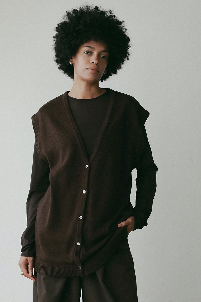 【ハー/HER.】の【8/7 12:00販売開始】コットンウールニットベスト 人気、トレンドファッション・服の通販 founy(ファニー) 　ファッション　Fashion　レディースファッション　Fashion for Women　トップス・カットソー　Cut & Sew Tops　ニット　Knit Tops & Sweaters　ベスト&ジレ / 重ね着スタイル　Vests & Gilets　カジュアルプルオーバー・ニットトップス　Pullovers & Knit Tops / Casual Pullovers　2025年　2025　2025-2026秋冬・A/W　Autumn/Winter 2025–26 AW25–26　インナー　Innerwear　ベスト　Vest, Waistcoat　夏　Summer　秋　Autumn　A/W・秋冬　Autumn/Winter　other-7|ID: prp329100004629343 ipo3291000000033285392