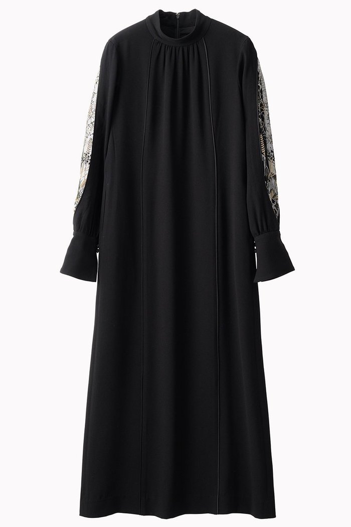 【ミューラル/MURRAL】のPetal sleeve lace ドレス インテリア・キッズ・メンズ・レディースファッション・服の通販 founy(ファニー) https://founy.com/ ファッション Fashion レディースファッション Fashion for Women ワンピース Dresses フォーマル・パーティードレス・結婚式用ドレス Elegant & Casual Dresses チュニック Tunic Tops & Dresses 2025年 2025 2025-2026秋冬・A/W Autumn/Winter 2025–26 AW25–26 カッティング Cutting Detail ストレート Straight, Straight Cut チュニック Tunic, Long Top ドレス Dress, One-Piece レース Lace, Lace Fabric ロング Long, Long-Length A/W・秋冬 Autumn/Winter |ID: prp329100004630024 ipo3291000000033298432