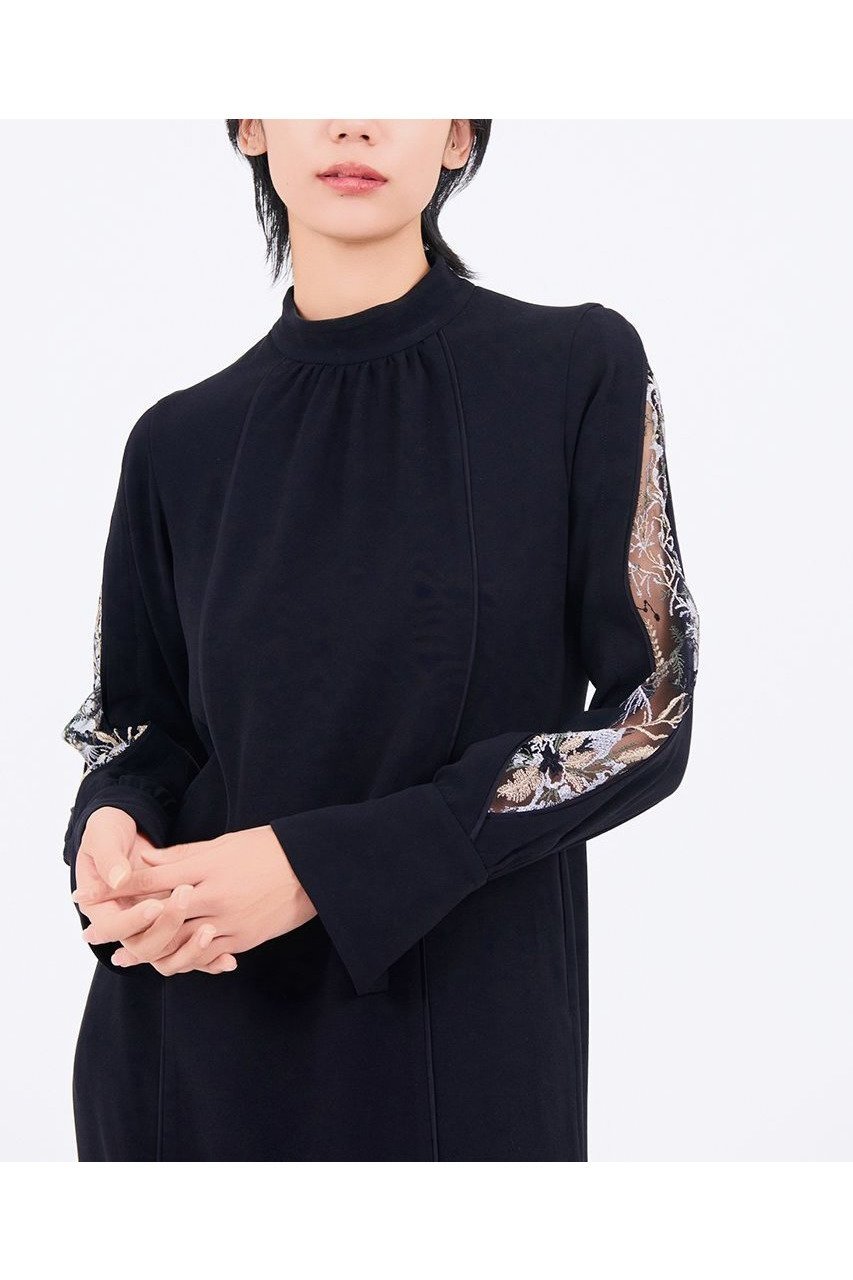 【ミューラル/MURRAL】のPetal sleeve lace ドレス 人気、トレンドファッション・服の通販 founy(ファニー) 　ファッション　Fashion　レディースファッション　Fashion for Women　ワンピース　Dresses　フォーマル・パーティードレス・結婚式用ドレス　Elegant & Casual Dresses　チュニック　Tunic Tops & Dresses　2025年　2025　2025-2026秋冬・A/W　Autumn/Winter 2025–26 AW25–26　カッティング　Cutting Detail　ストレート　Straight, Straight Cut　チュニック　Tunic, Long Top　ドレス　Dress, One-Piece　レース　Lace, Lace Fabric　ロング　Long, Long-Length　A/W・秋冬　Autumn/Winter　other-7|ID: prp329100004630024 ipo3291000000033298439