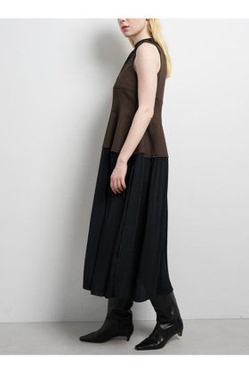 【ランバン オン ブルー/LANVIN en Bleu】 プリーツコンビマットサテンワンピース人気、トレンドファッション・服の通販 founy(ファニー) ファッション Fashion レディースファッション Fashion for Women ワンピース Dresses チュニック Tunic Tops & Dresses コクーン Cocoon, Cocoon Silhouette サテン Satin, Glossy Fabric シェイプ Shape, Slim Fit シャドー Shadow, Subtle Pattern ストライプ Stripe, Striped Pattern ストレッチ Stretch, Stretchy Fabric チュニック Tunic, Long Top チュール Tulip, Tulip Motif ドッキング Docking, Mixed Material ドレス Dress, One-Piece ファブリック Fabric, Textile フォルム Silhouette, Form プリーツ Pleats, Pleated ミックス Mix, Mixed Style ロング Long, Long-Length 新作・新入荷 New Arrivals / New In |ID:prp329100004630028