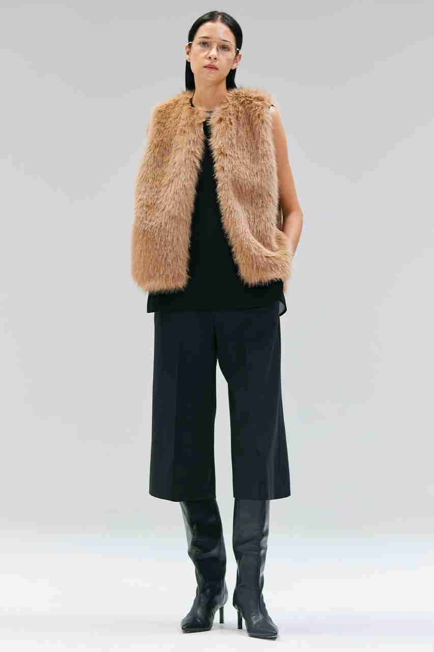 【ベイジ,/BEIGE,】のFLEUR(フルール)/バックシアーノーカラーブラウス 人気、トレンドファッション・服の通販 founy(ファニー) 　ファッション　Fashion　レディースファッション　Fashion for Women　トップス・カットソー　Cut & Sew Tops　キャミソール&ノースリーブ　Camisoles & Sleeveless Tops　シャツ・ブラウス・オフィスカジュアル　Elegant Blouses & Button-Ups　バッグ　Bags　とろみ　Fluid, Flowy Fabric　なめらか　Smooth, Silky Texture　シンプル　Simple, Minimal　スリット　Slit, Slit Detail　デニム　Denim, Jeans Material　ノースリーブ　Sleeveless, No-Sleeve　エレガント 上品　Elegant　other-7|ID: prp329100004630048 ipo3291000000035684883