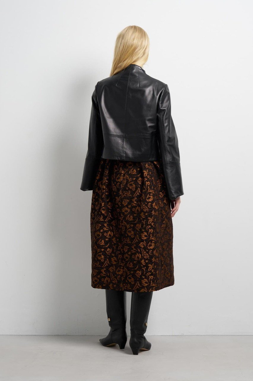 【ランバン オン ブルー/LANVIN en Bleu】のラムレザーショートジャケット 人気、トレンドファッション・服の通販 founy(ファニー) 　ファッション　Fashion　レディースファッション　Fashion for Women　アウター　Coat / Outerwear Collection　レディースジャケット・軽アウター　Jackets　イタリア　Italy　インナー　Innerwear　コンパクト　Compact, Small Size　ジャケット　Jacket, Outerwear　バランス　Balance, Style Balance　ファブリック　Fabric, Textile　フレア　Flare, Flared　ボトム　Bottoms, Lower Wear　ボトルネック　Bottle Neck, Mock Neck　ラグジュアリー　Luxury, Elegant　ワイド　Wide, Wide Fit　新作・新入荷　New Arrivals / New In　other-7|ID: prp329100004630070 ipo3291000000033298857